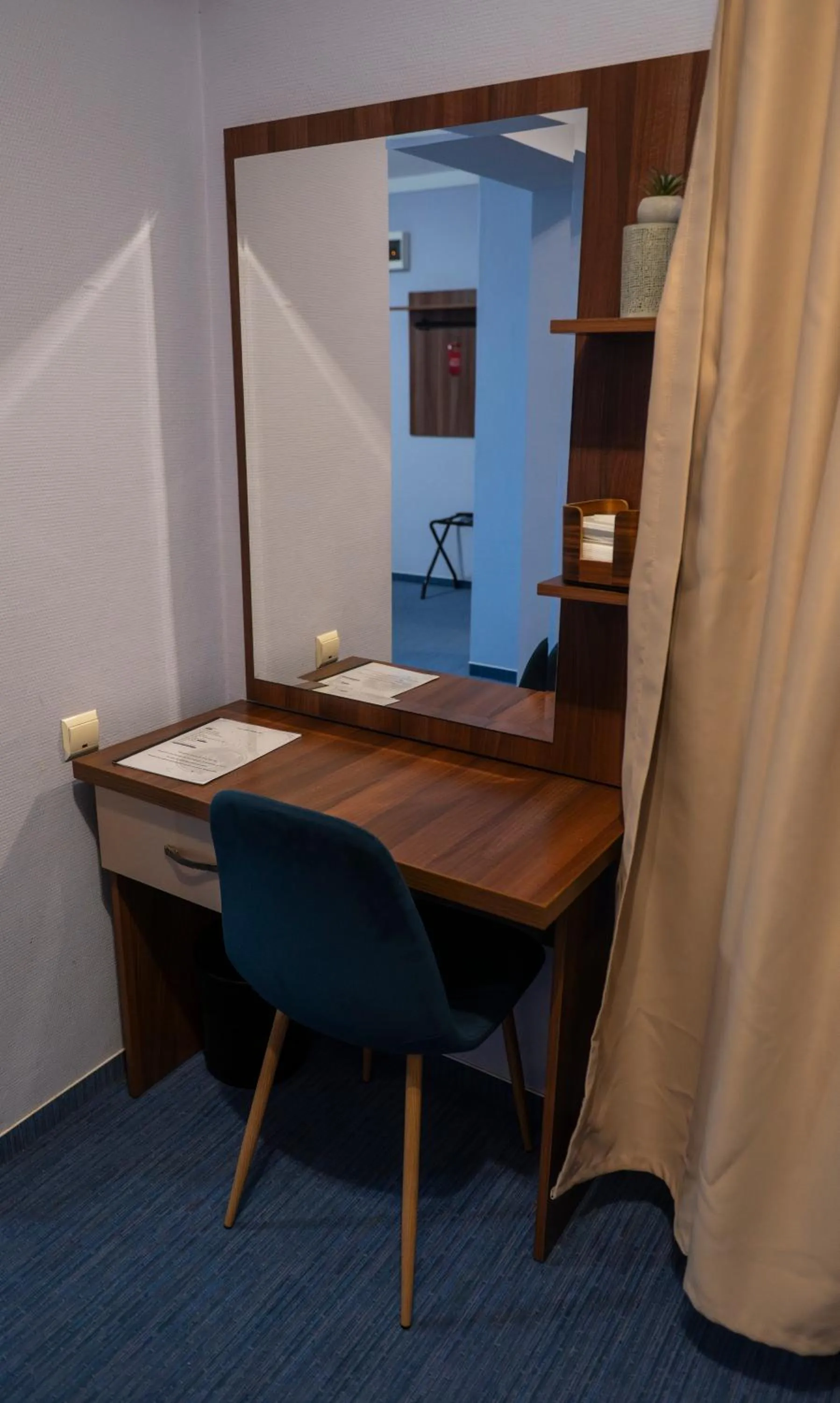 Photo of the whole room in Conacul Domnesc