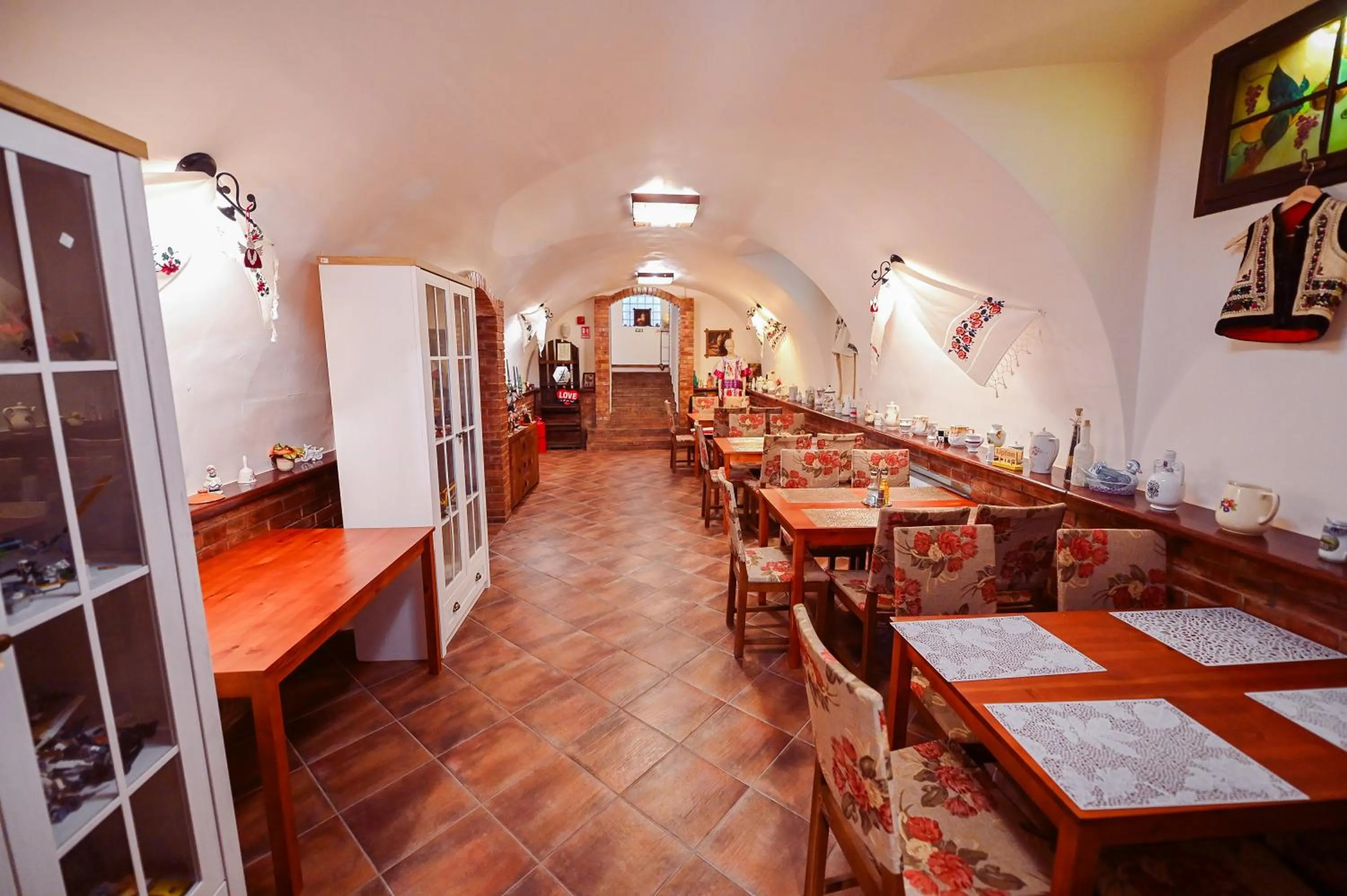 Restaurant/places to eat in Conacul Domnesc