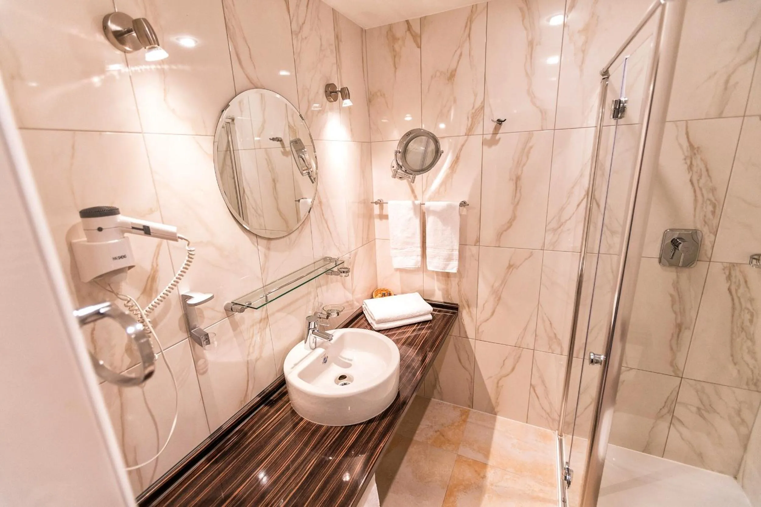 Bathroom in Hotel Krone