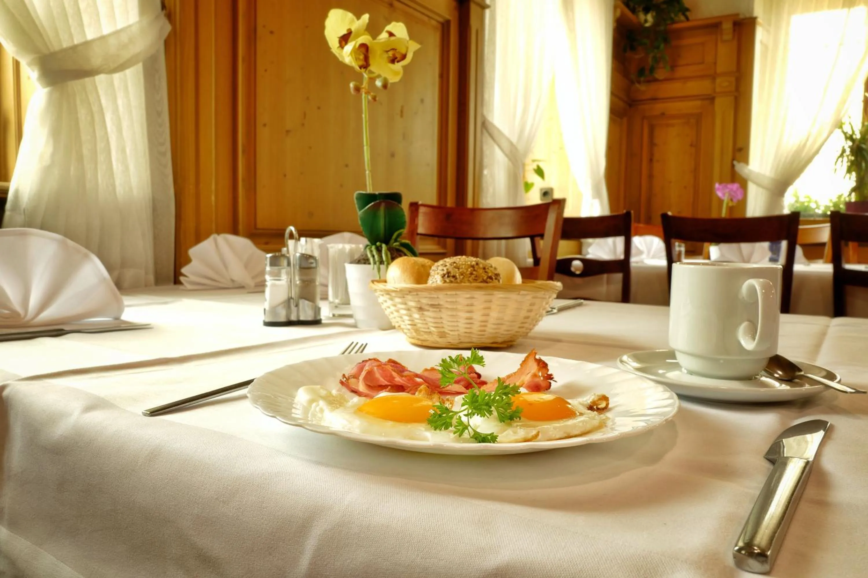 Buffet breakfast in Hotel Krone