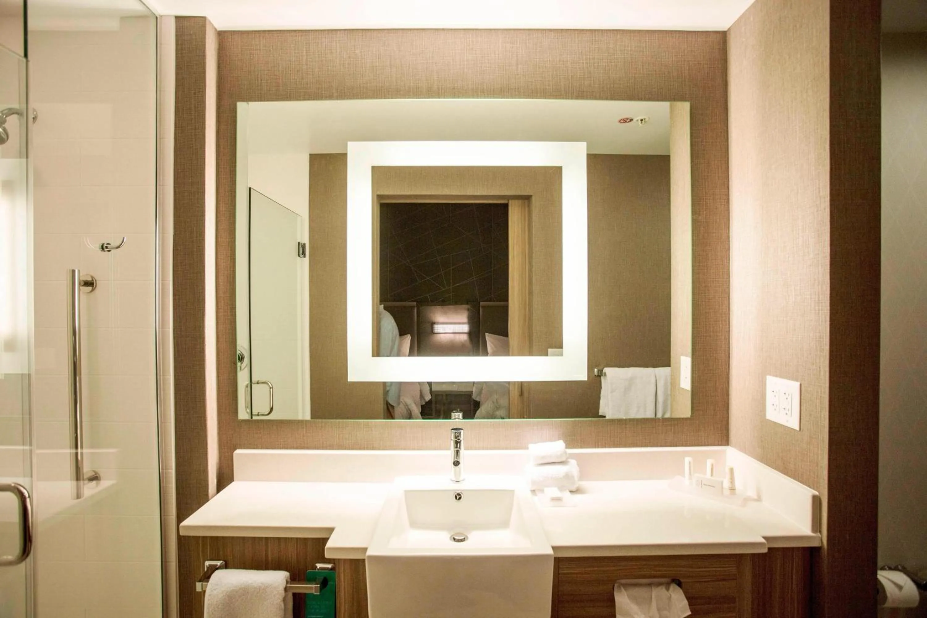 Bathroom in Springhill Suites By Marriott Athens Downtown/University Area
