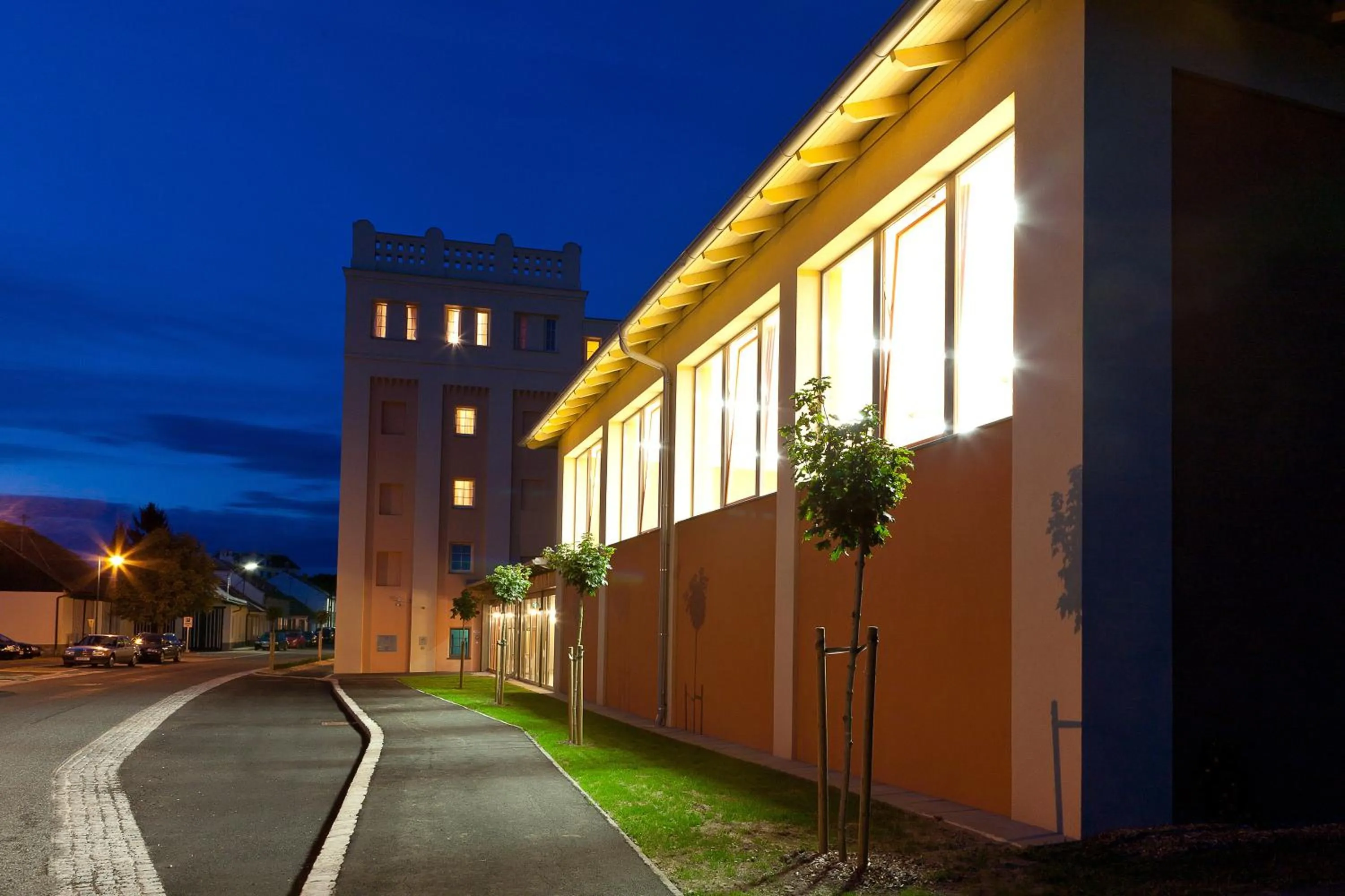 Facade/entrance in JUFA Hotel Weinviertel - Eselsmühle