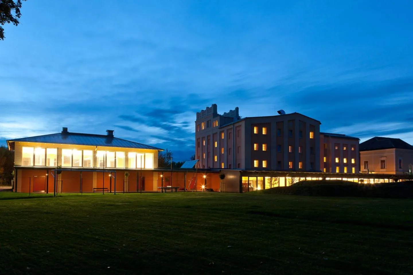Property building in JUFA Hotel Weinviertel - Eselsmühle