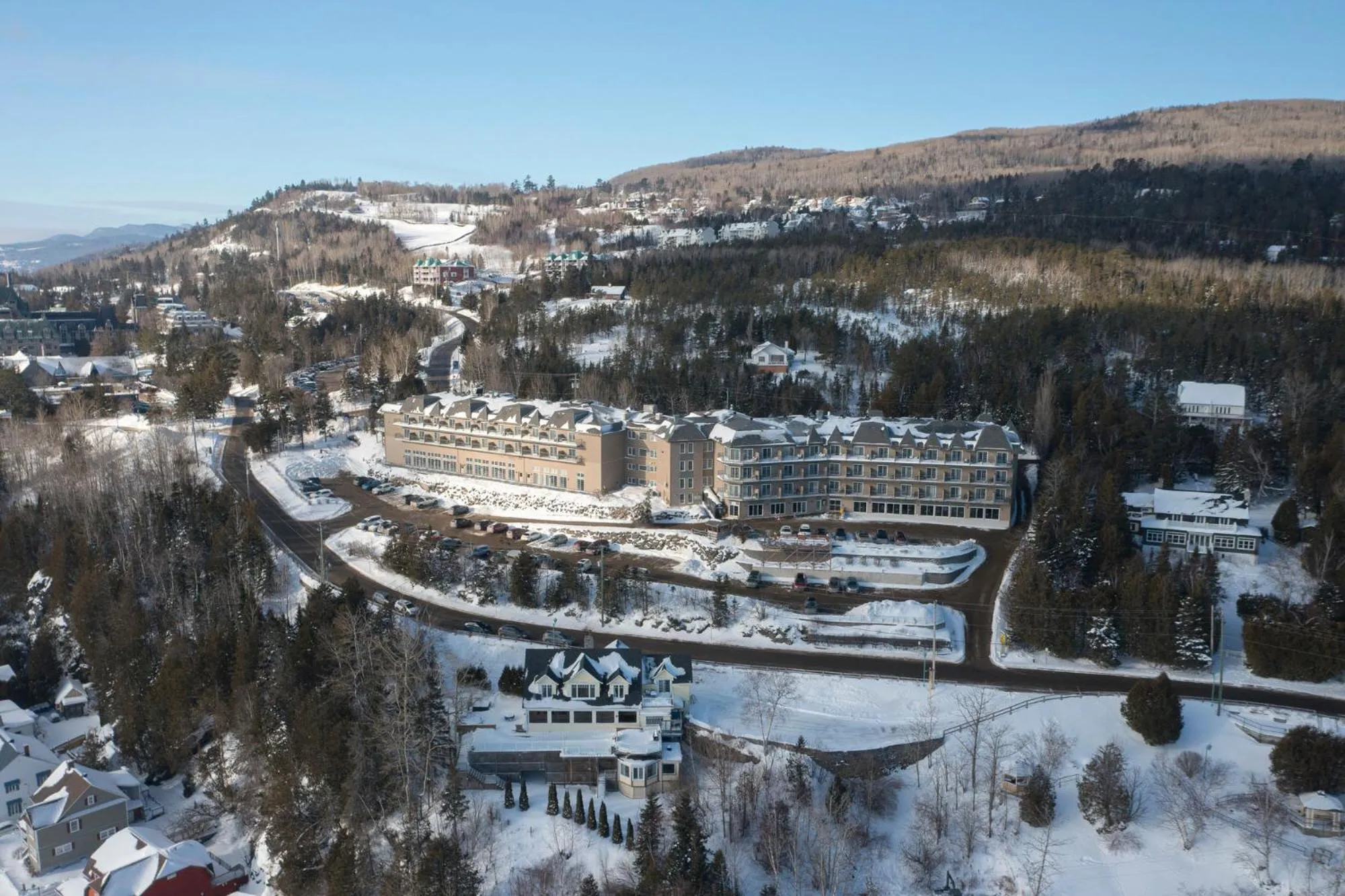 Property building in Hôtel et Pavillons Le Petit Manoir du Casino