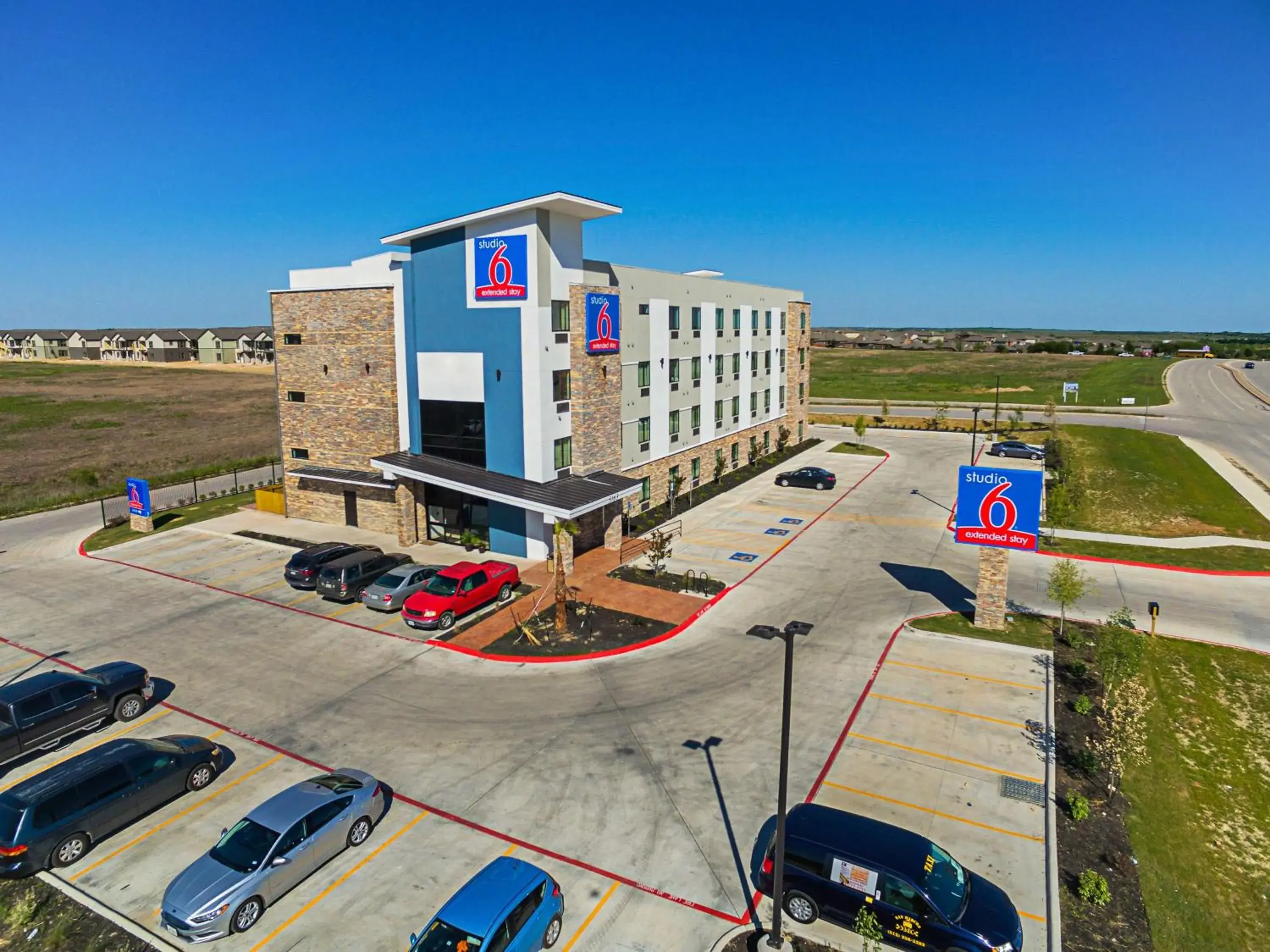 Property building in Studio 6-Buda, TX Property building in Studio 6-Buda, TX