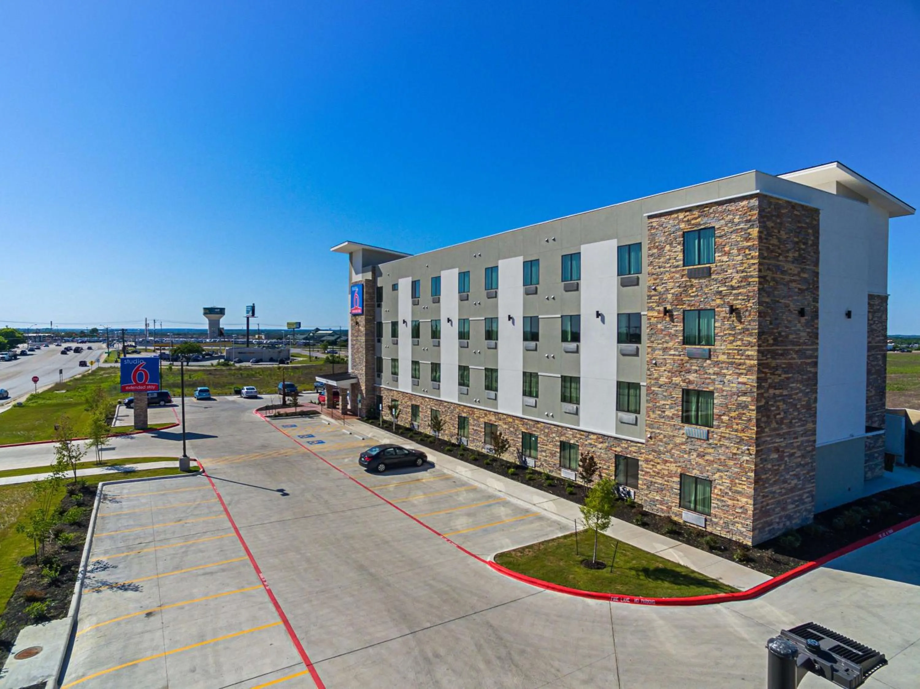 Property building in Studio 6-Buda, TX