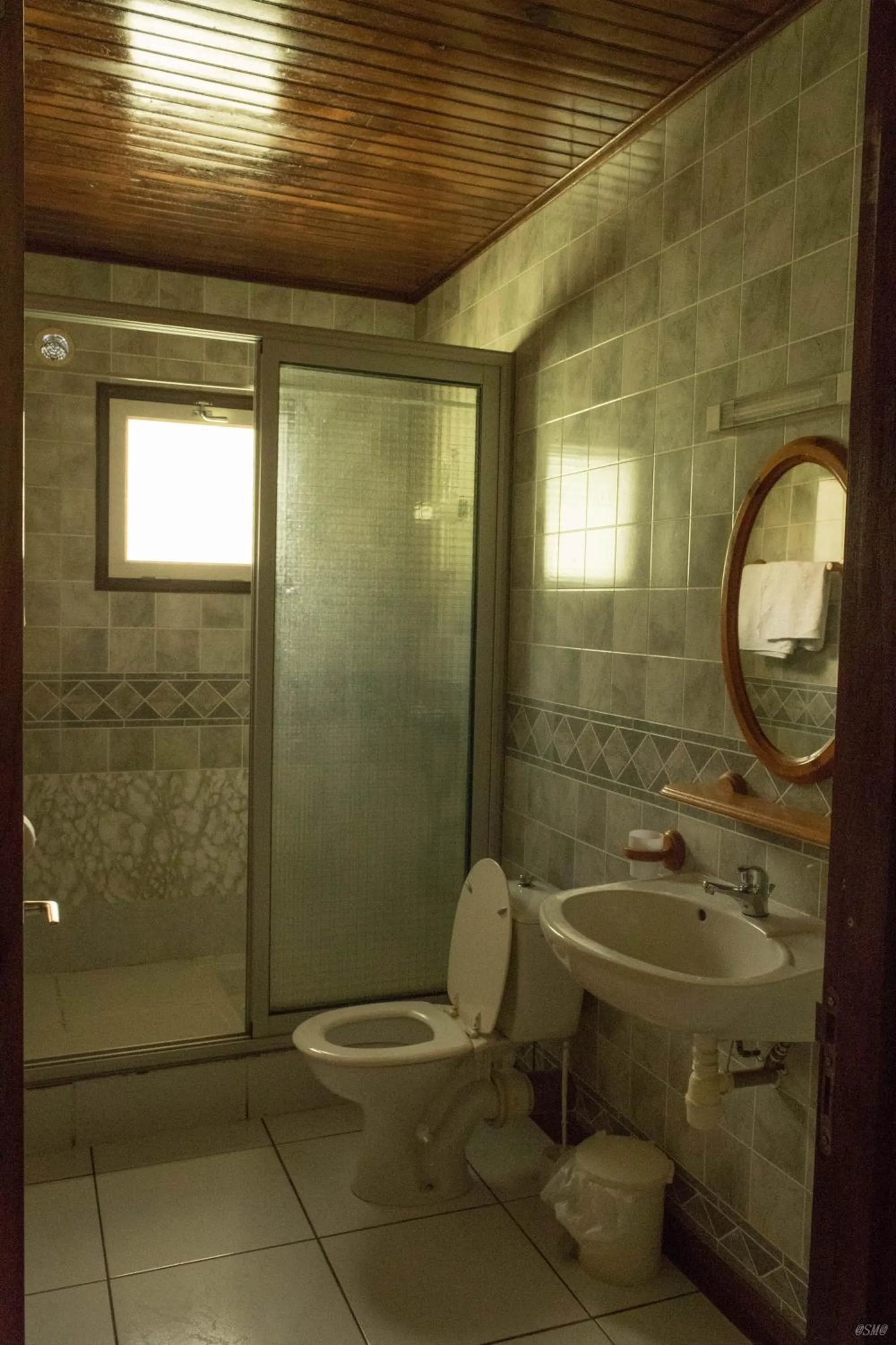 Shower in Auberge Desprairies