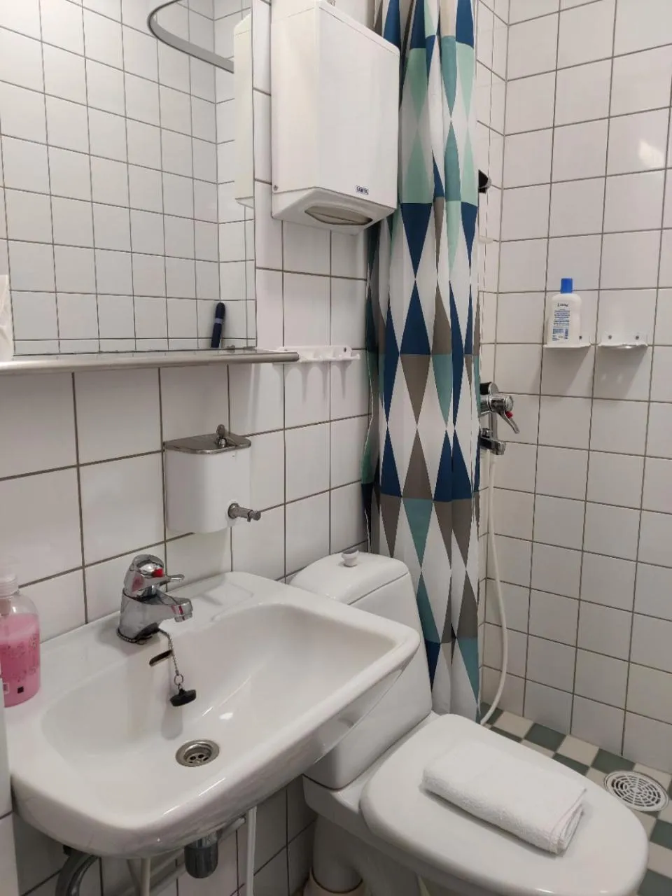 Toilet in Lepaan Kartanon Toimela