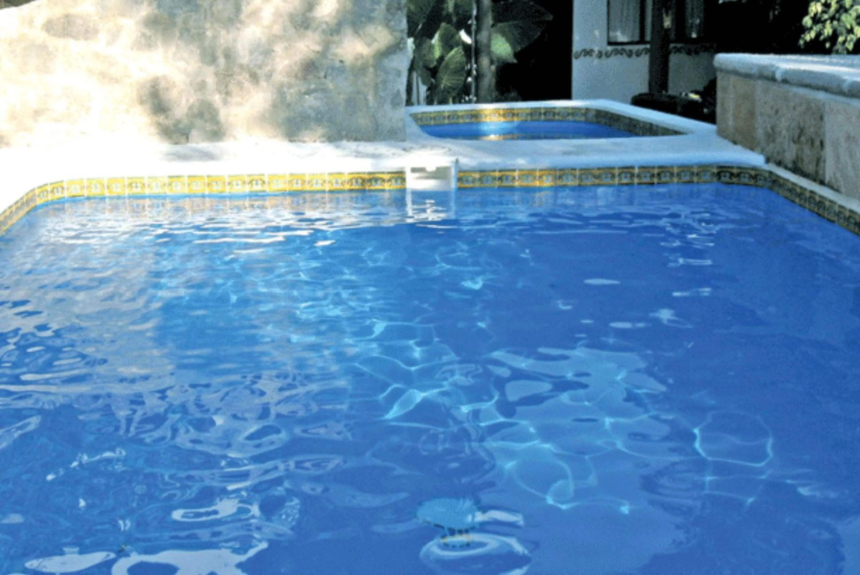 Swimming pool in La Casona Breakfast & Wellness Center