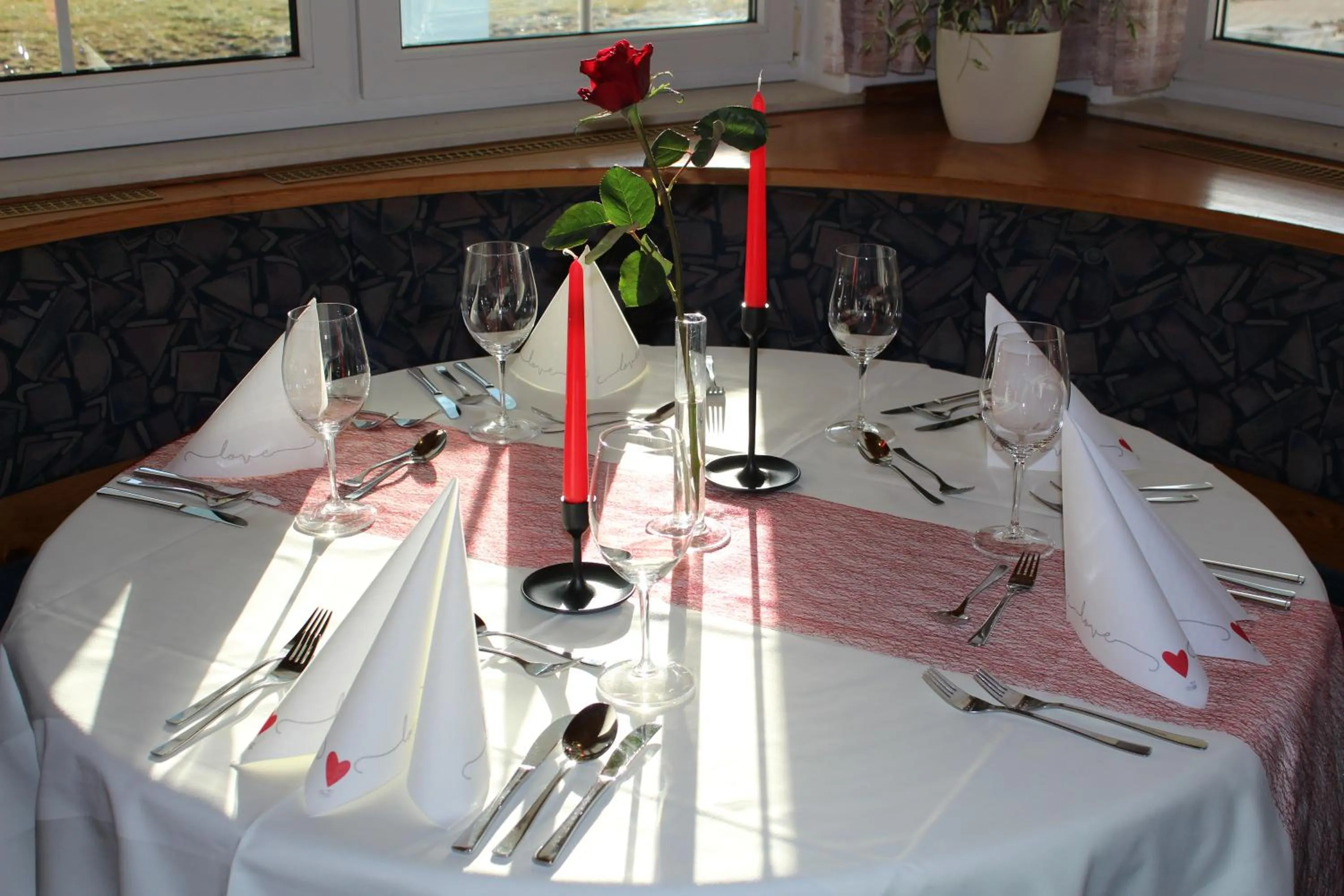 Restaurant/places to eat in Pension Pirkdorfer See