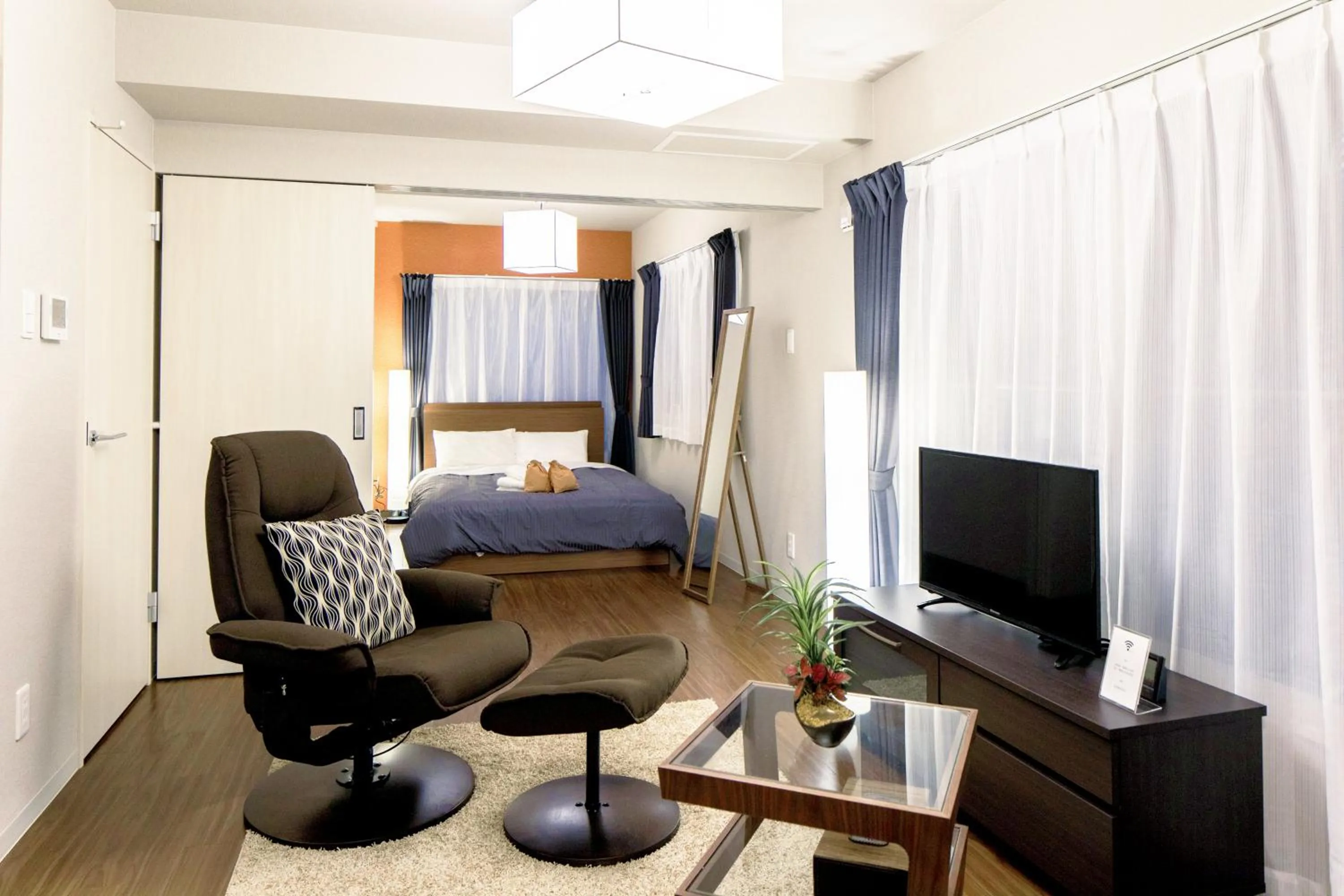 Living room, Bed in PINN-N4E2Ⅱ