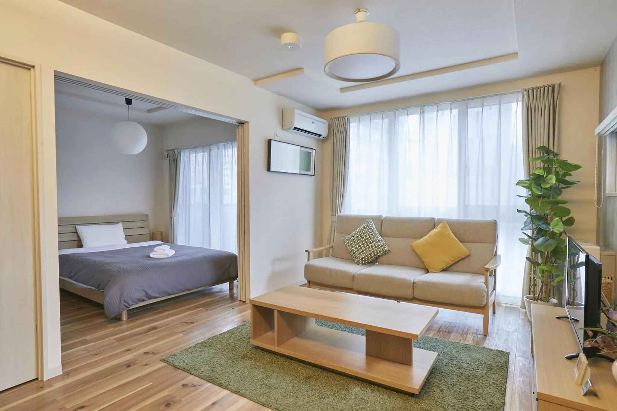Living room, Bed in PINN-N4E2Ⅱ
