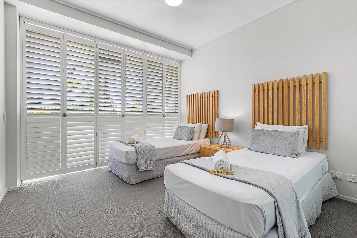 Bedroom, Bed in Peninsula Airlie Beach