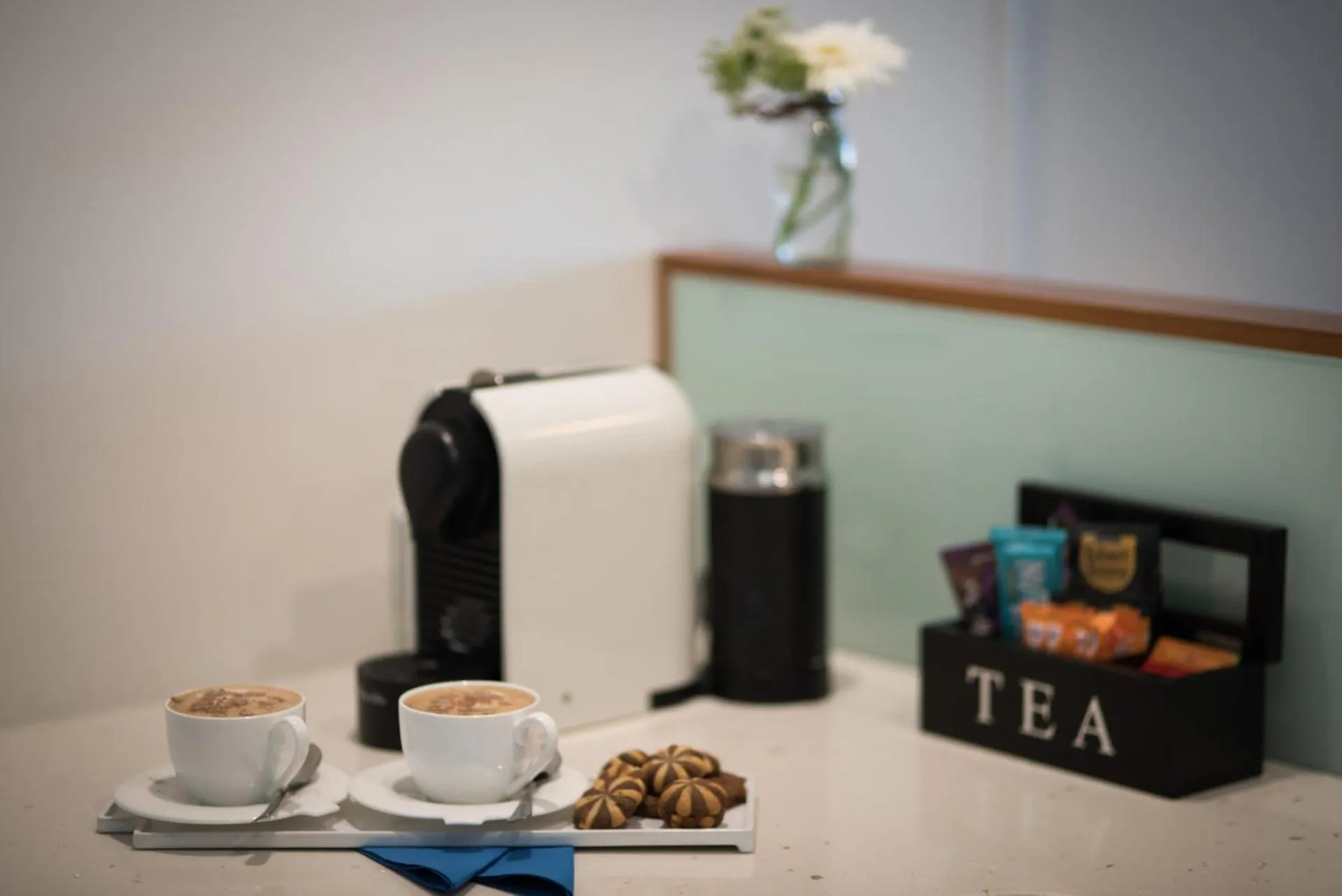 Coffee/tea facilities in Peninsula Airlie Beach