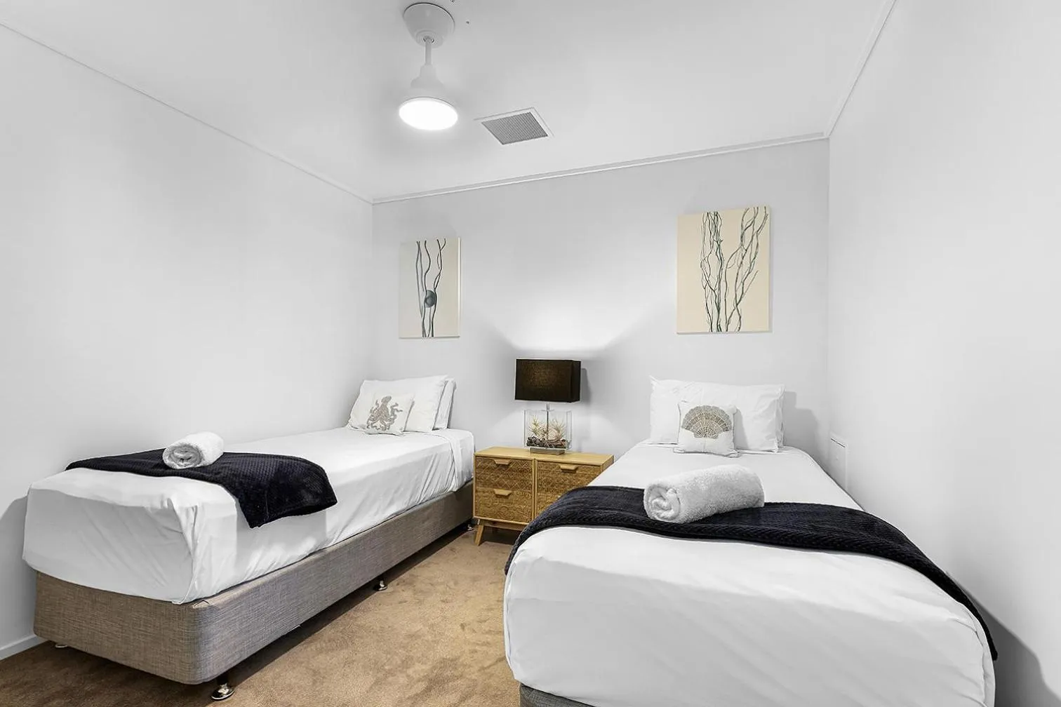 Bed in Peninsula Airlie Beach