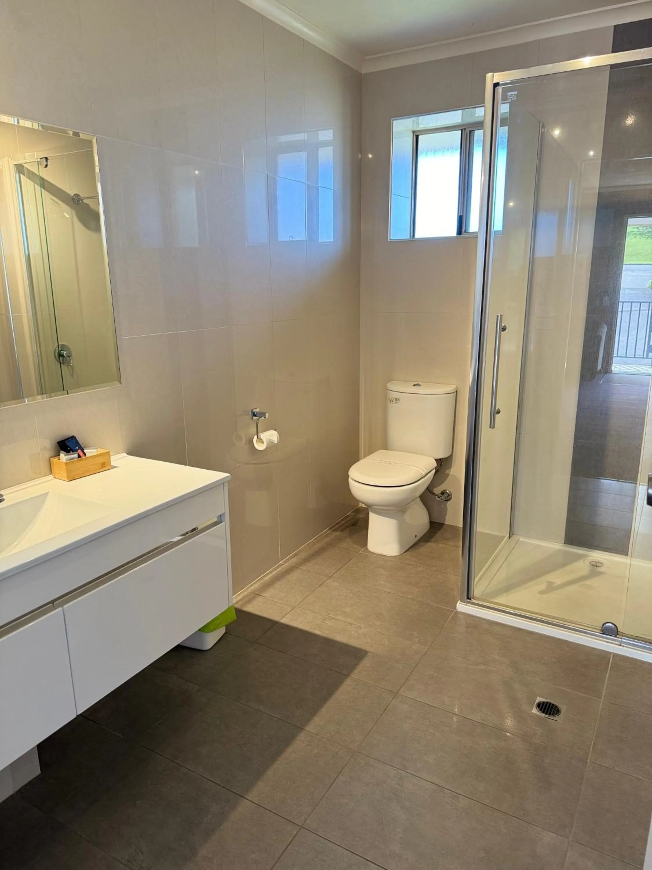 Blue Whale Motor Inn & Apartments