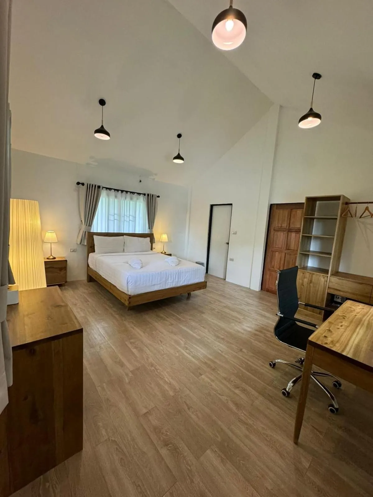 Photo of the whole room, Bed in Golden Hill Resort