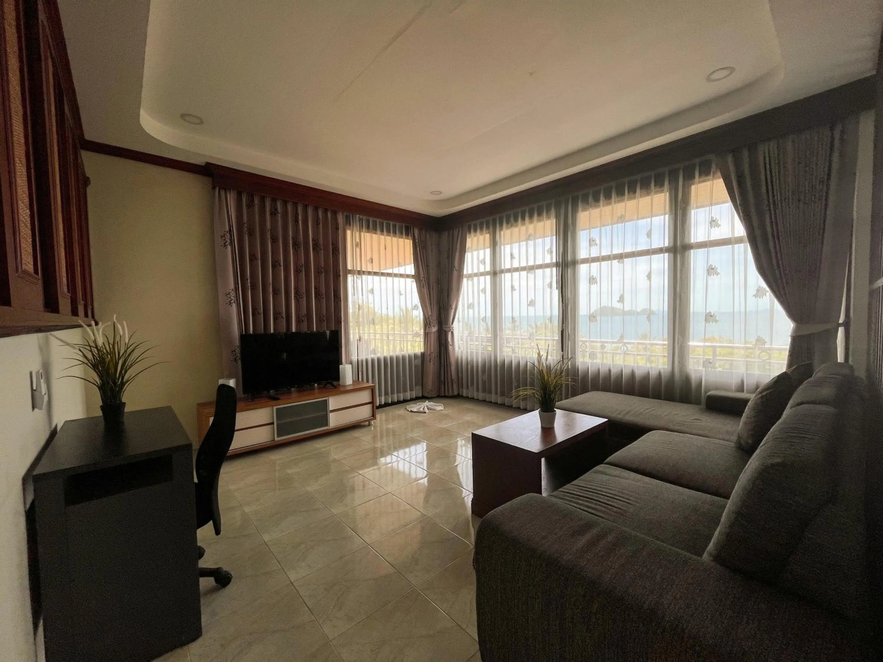 TV and multimedia in Golden Hill Resort