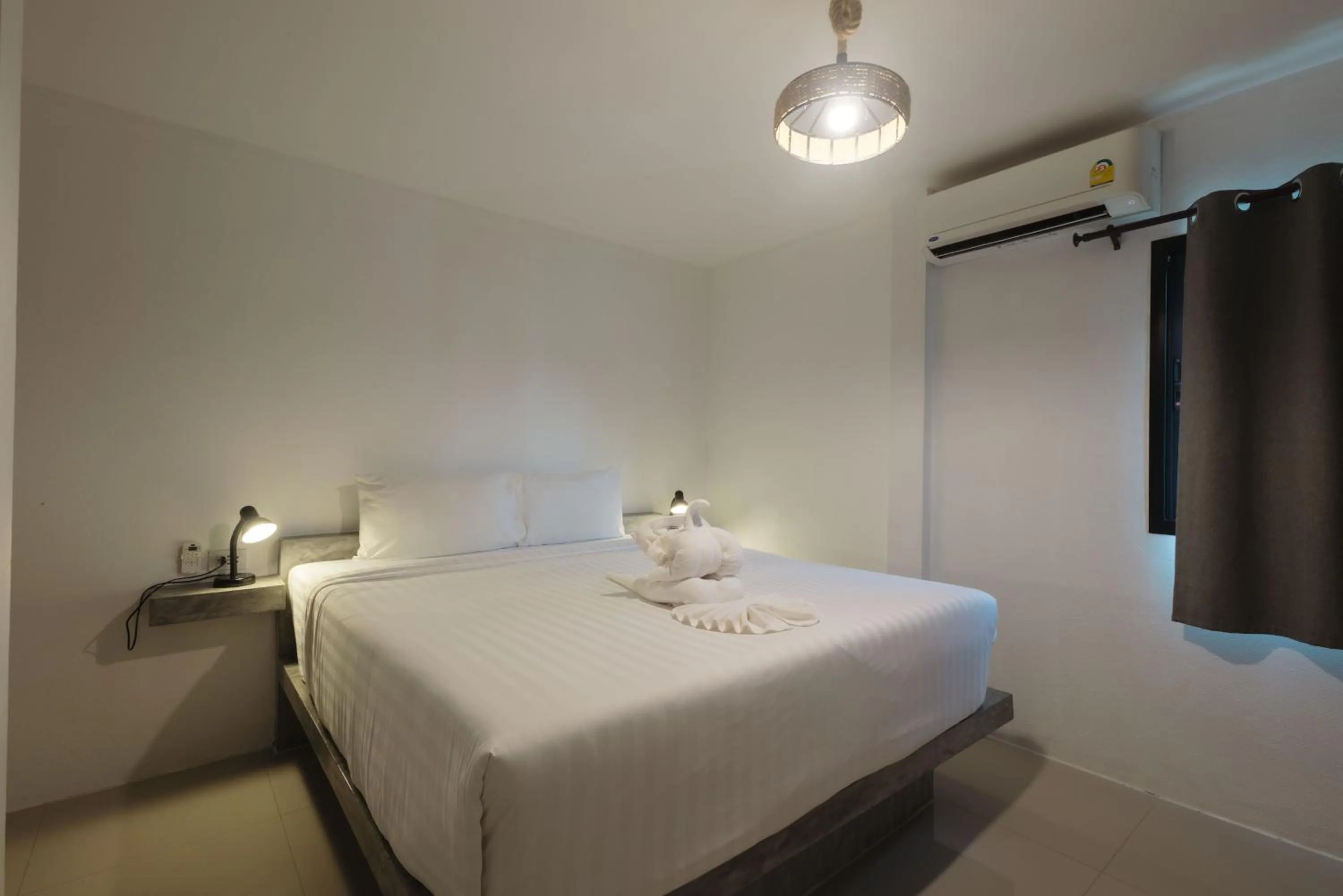 Bedroom, Bed in Golden Hill Resort