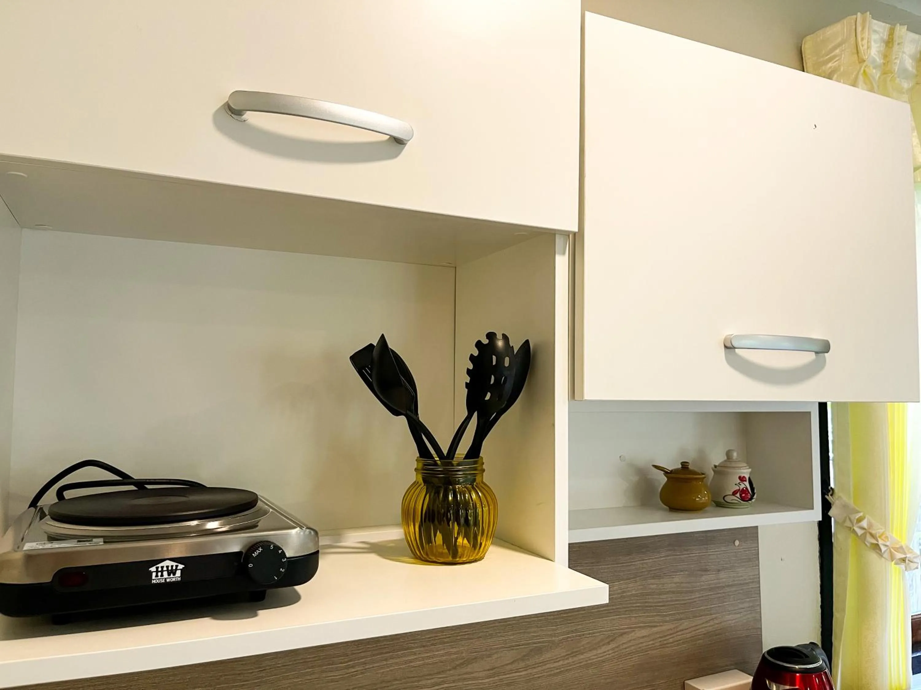 kitchen in Golden Hill Resort