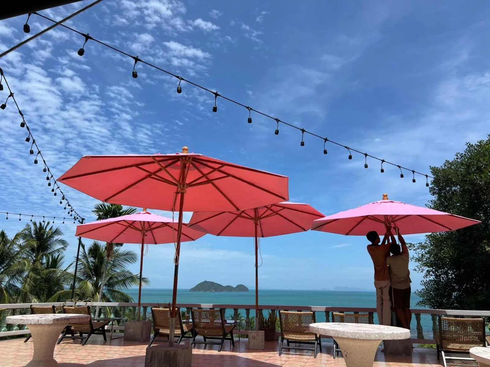 Restaurant/places to eat in Golden Hill Resort