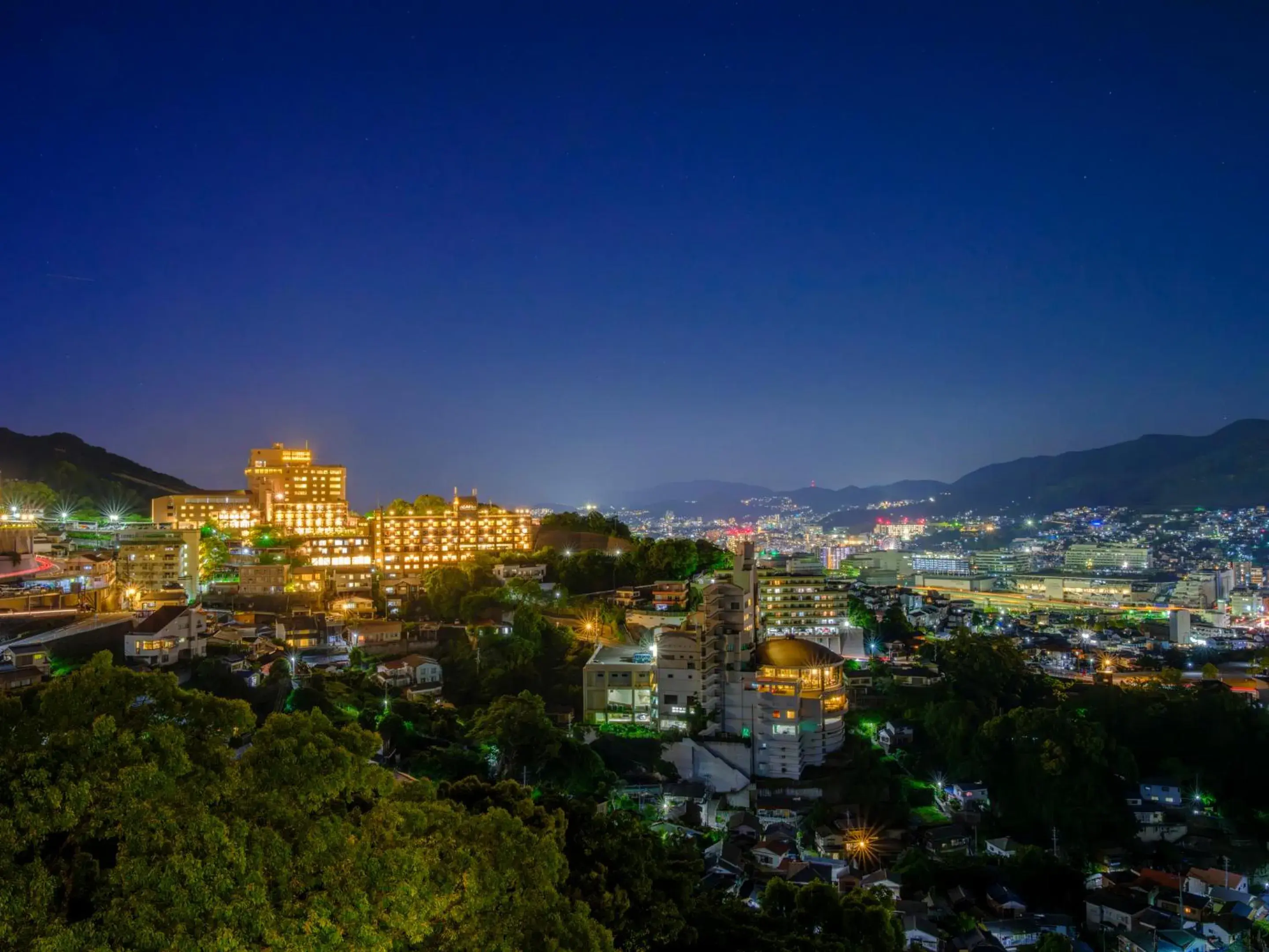 Property building in Inasayama Kanko Hotel Property building in Inasayama Kanko Hotel