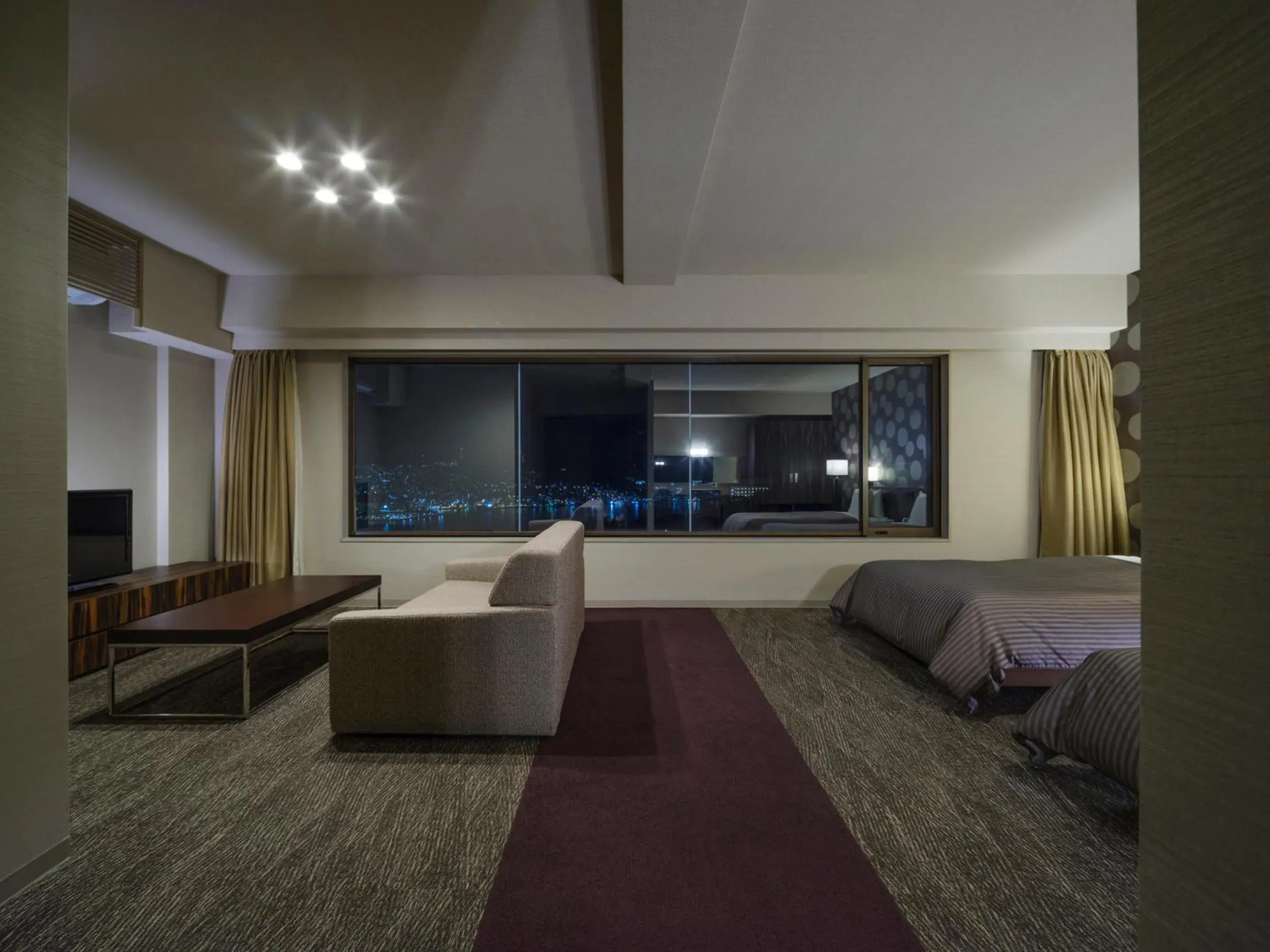 Deluxe Twin Room with Sea View - single occupancy in Inasayama Kanko Hotel Deluxe Twin Room with Sea View - single occupancy in Inasayama Kanko Hotel