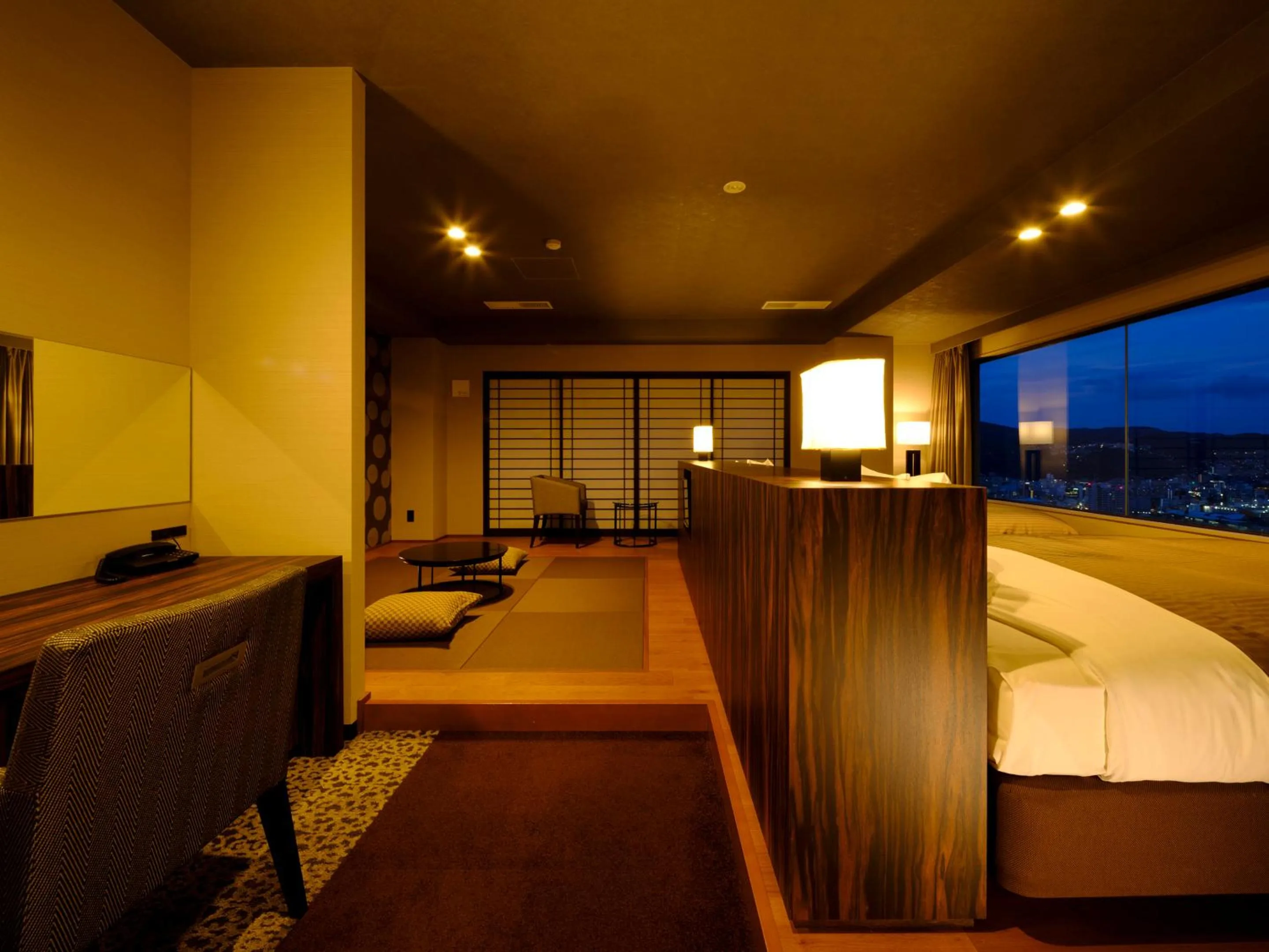 Photo of the whole room, Bed in Inasayama Kanko Hotel