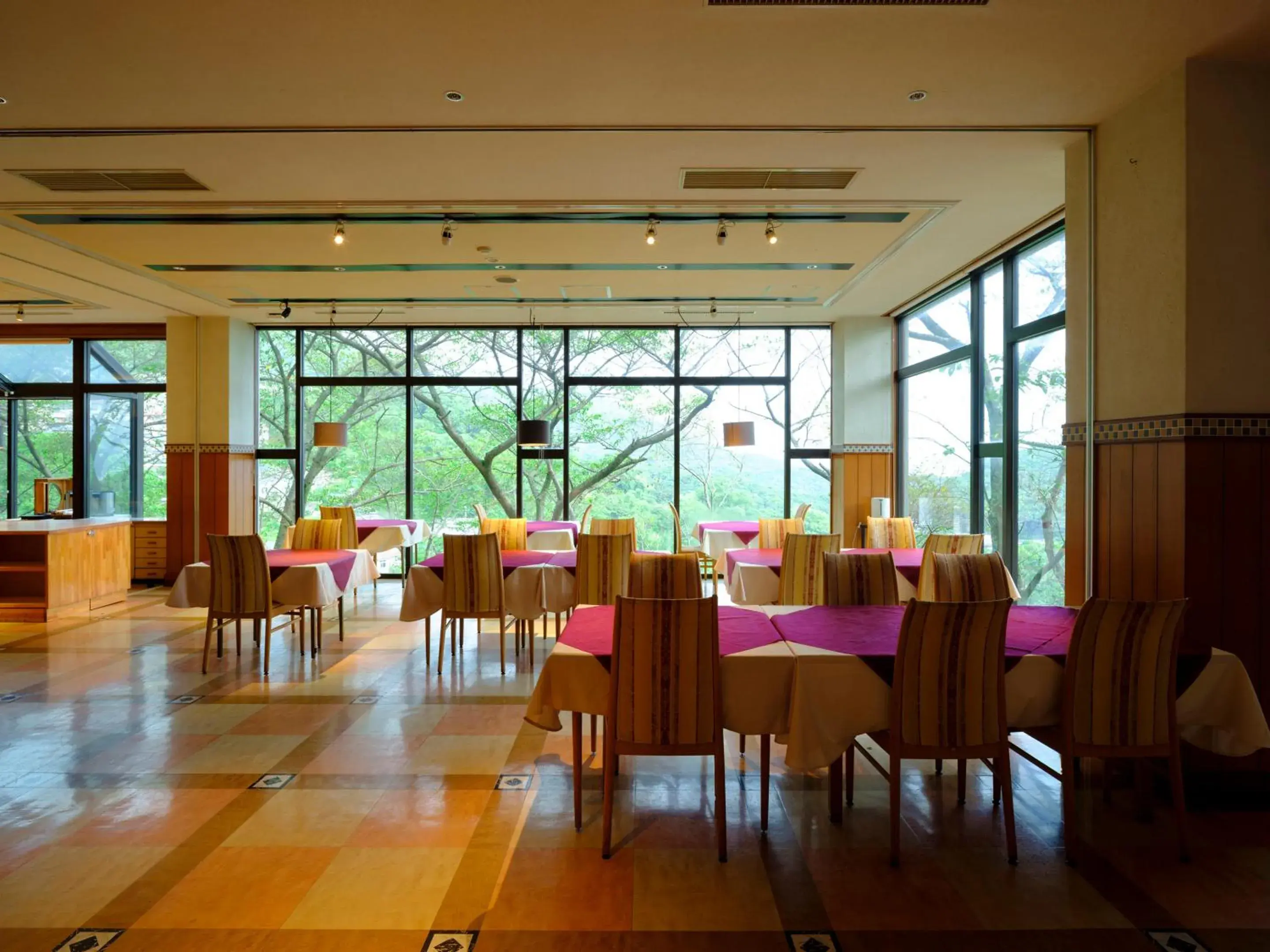 Restaurant/places to eat in Inasayama Kanko Hotel Restaurant/places to eat in Inasayama Kanko Hotel