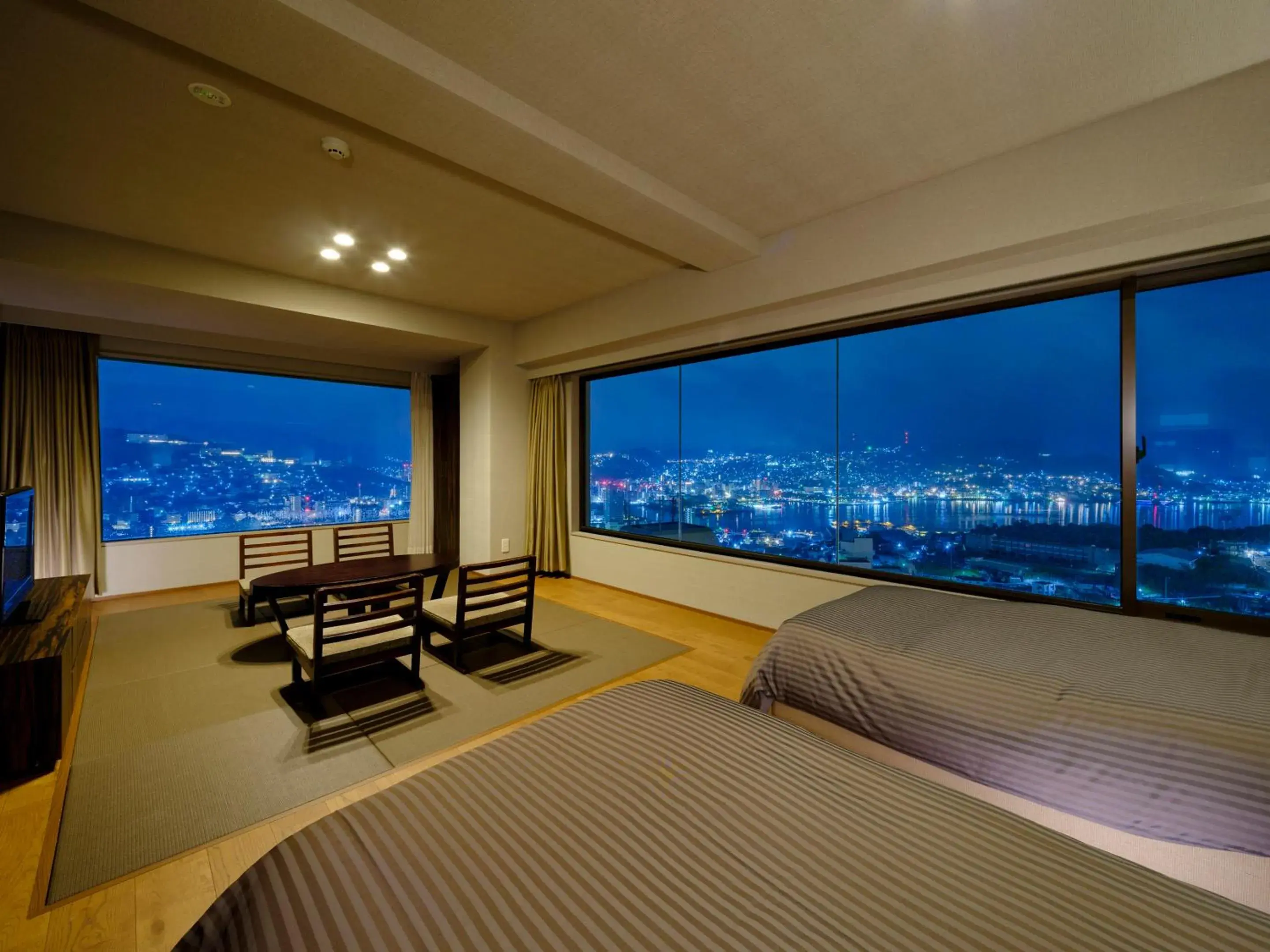 View (from property/room), Bed in Inasayama Kanko Hotel View (from property/room), Bed in Inasayama Kanko Hotel