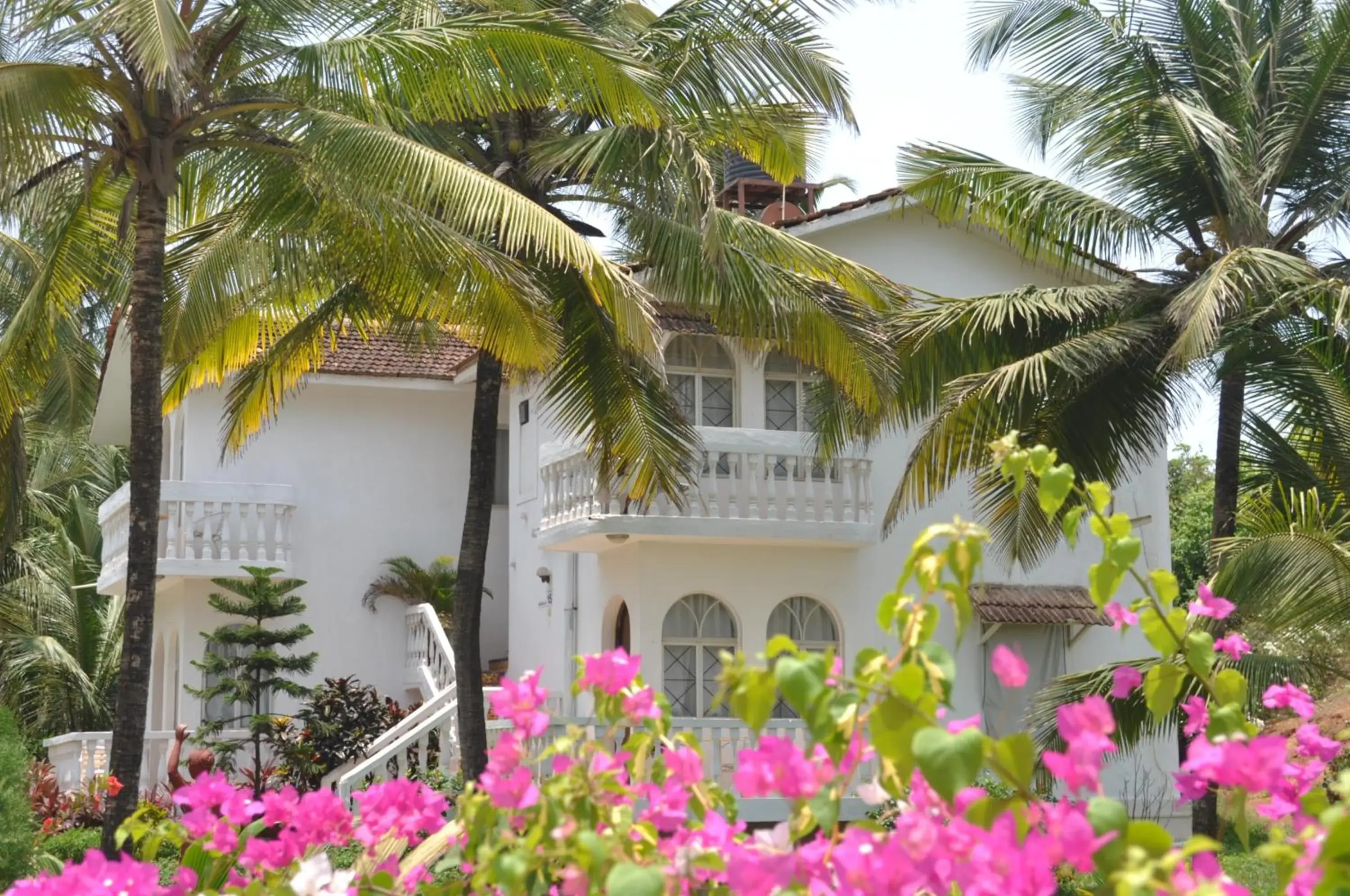 Facade/entrance in Colonia Santa Maria Facade/entrance in Colonia Santa Maria