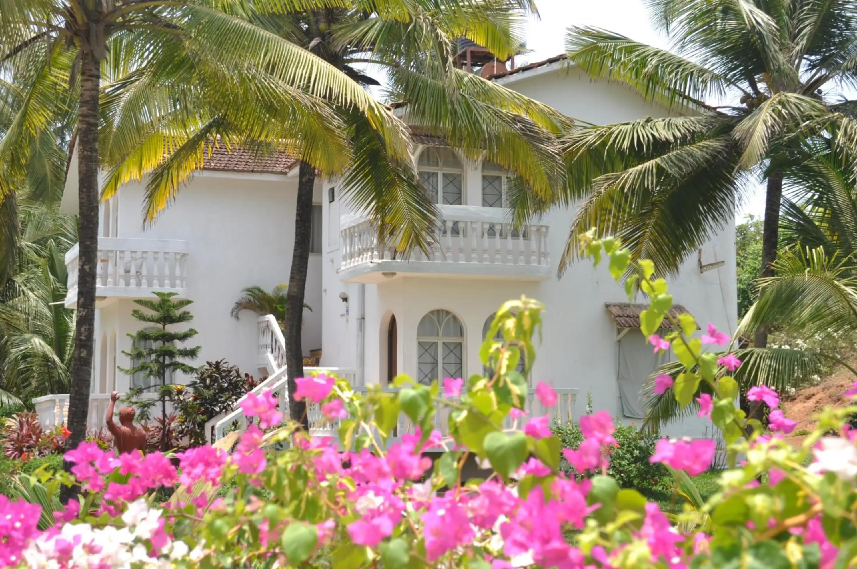 Facade/entrance in Colonia Santa Maria Facade/entrance in Colonia Santa Maria