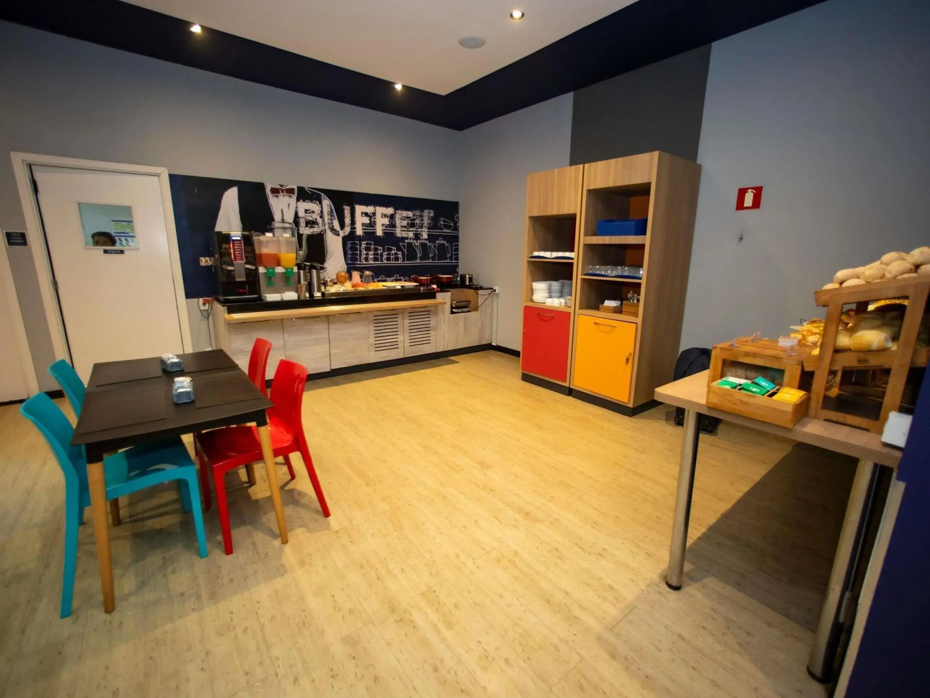 Restaurant/places to eat in ibis budget Divinopolis Restaurant/places to eat in ibis budget Divinopolis