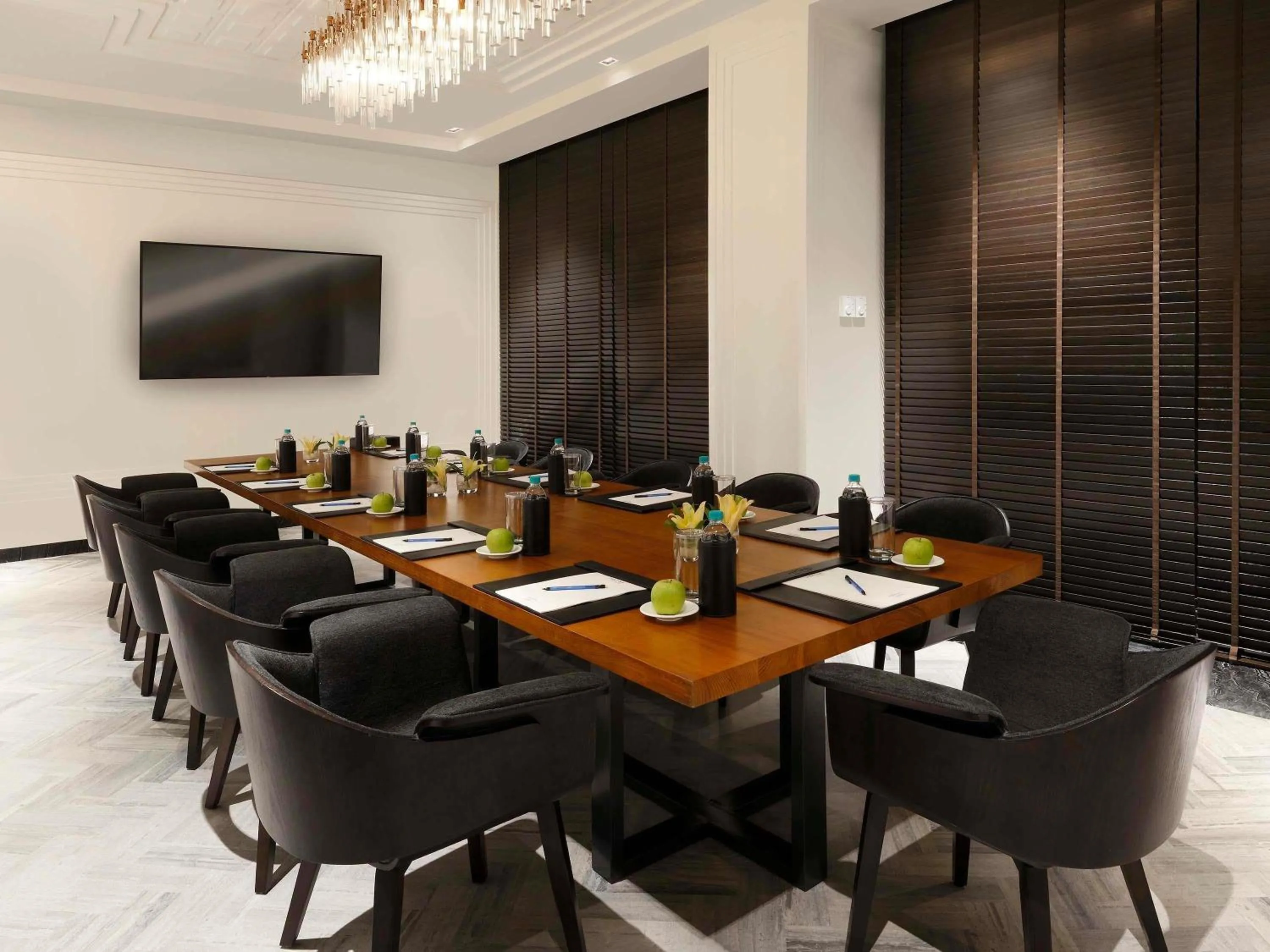 Meeting/conference room in Novotel Chennai Chamiers Road