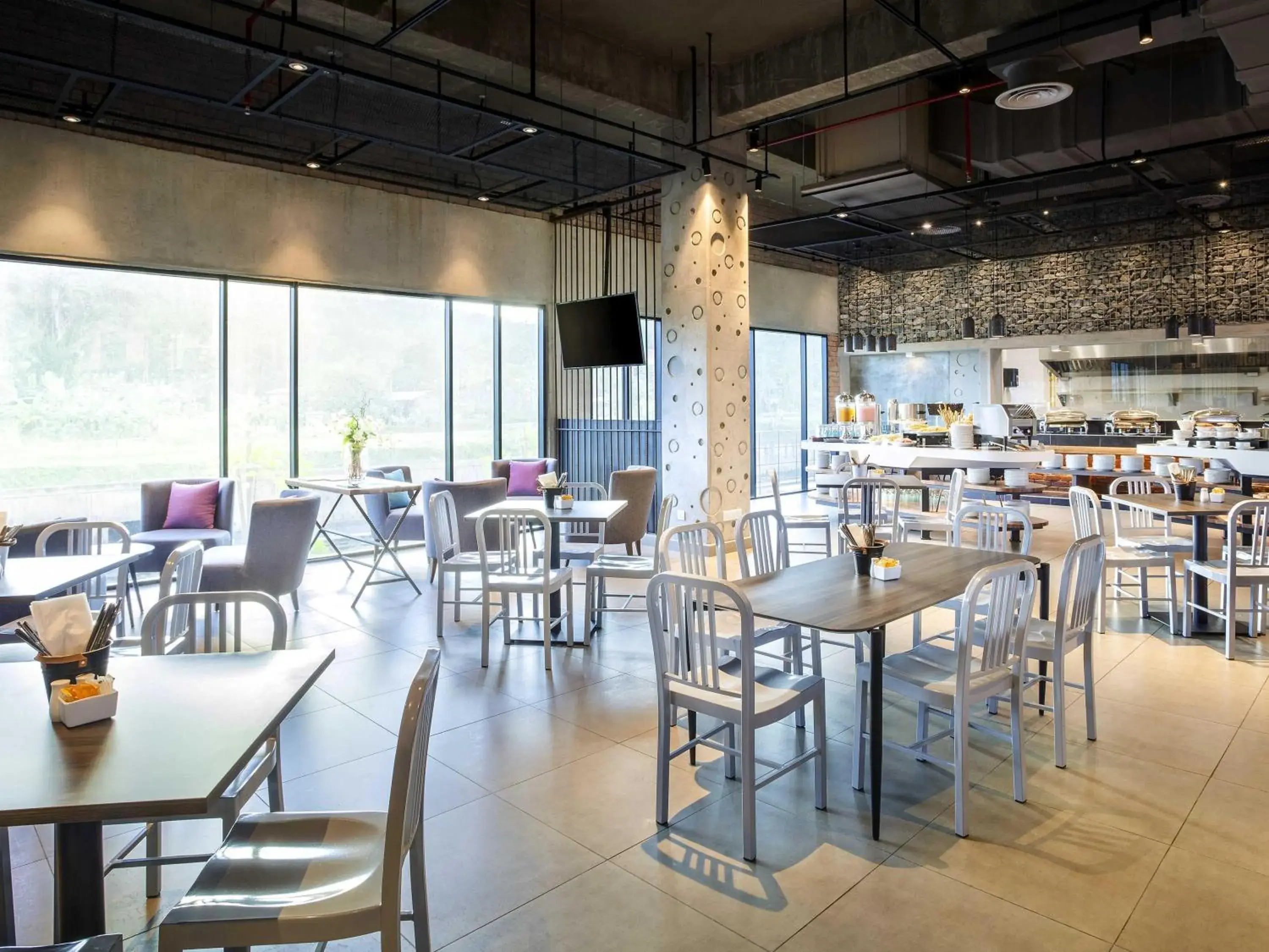 Restaurant/places to eat in ibis Styles Kota Kinabalu Inanam Restaurant/places to eat in ibis Styles Kota Kinabalu Inanam