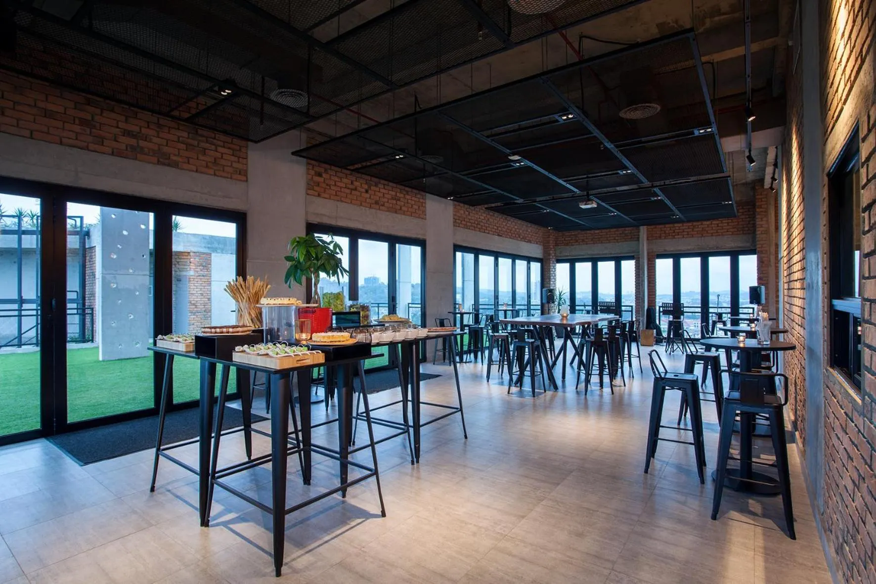 Restaurant/places to eat in ibis Styles Kota Kinabalu Inanam