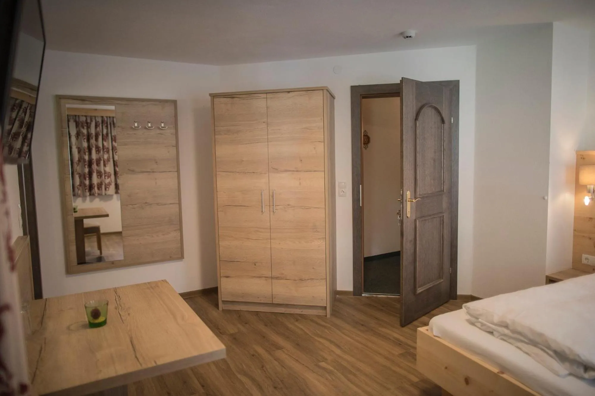 Photo of the whole room, Bed in Hotel am Hof