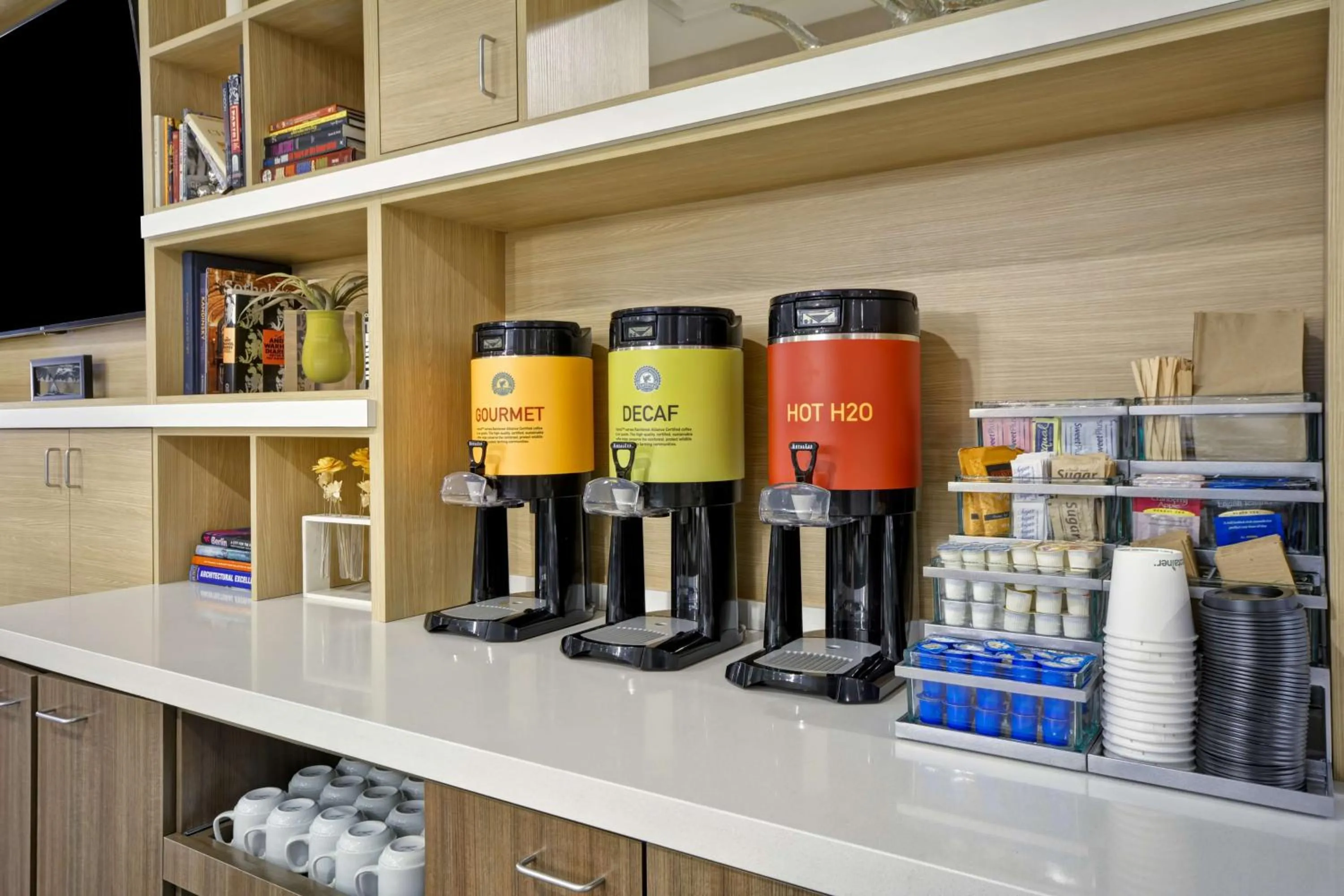 Breakfast in Home2 Suites By Hilton Plano Richardson