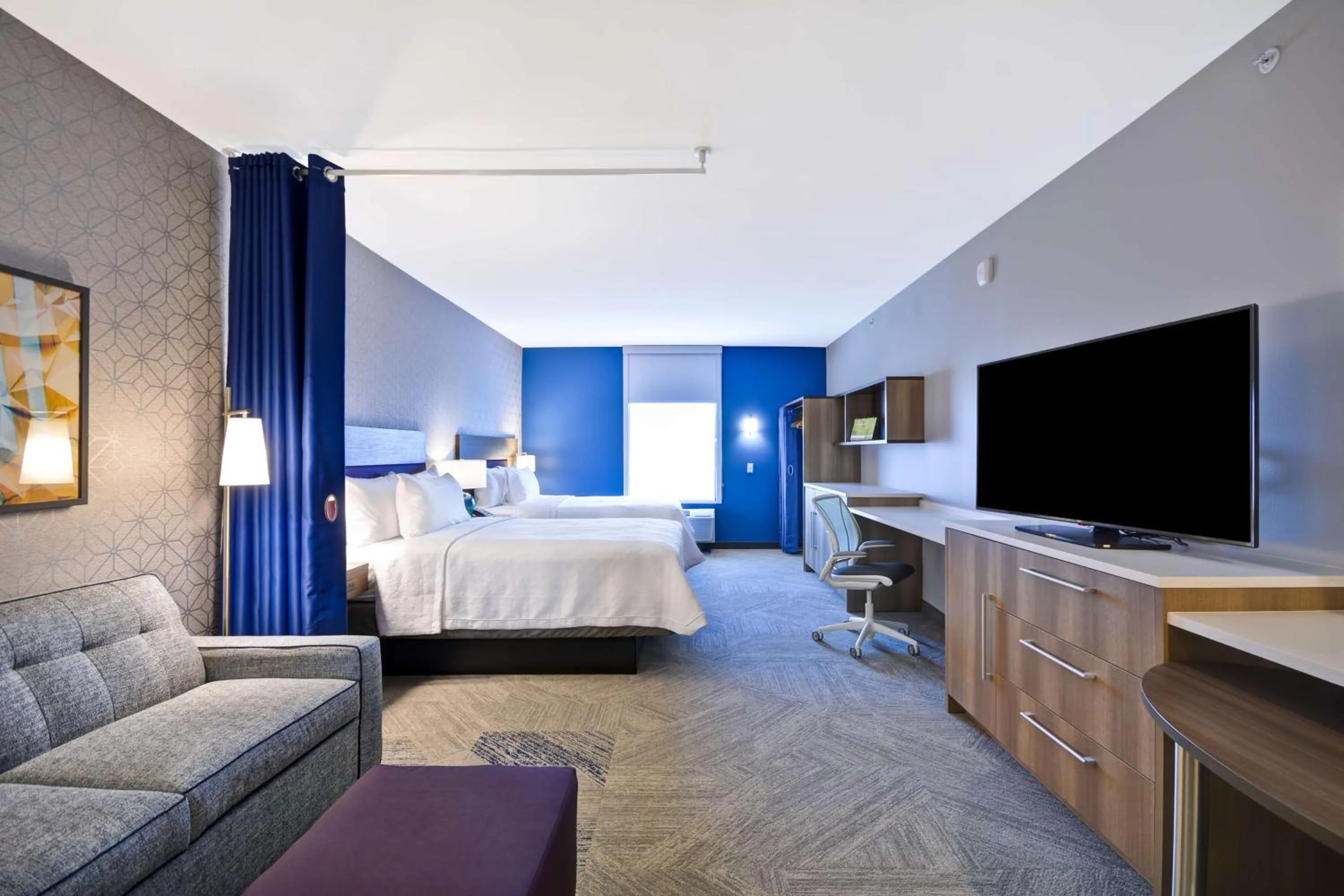 Bedroom, Bed in Home2 Suites By Hilton Plano Richardson