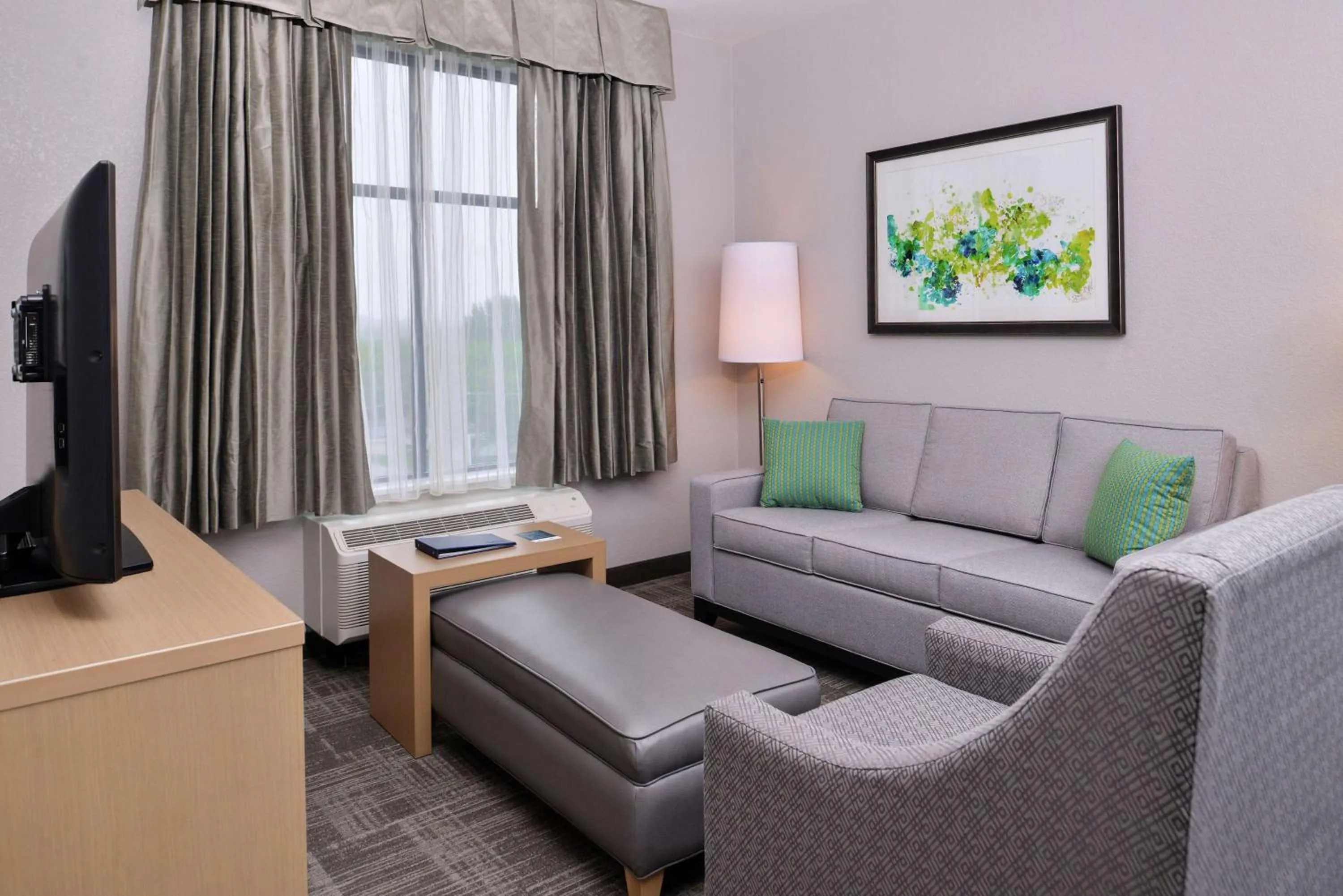 Bedroom in Homewood Suites Des Moines Airport