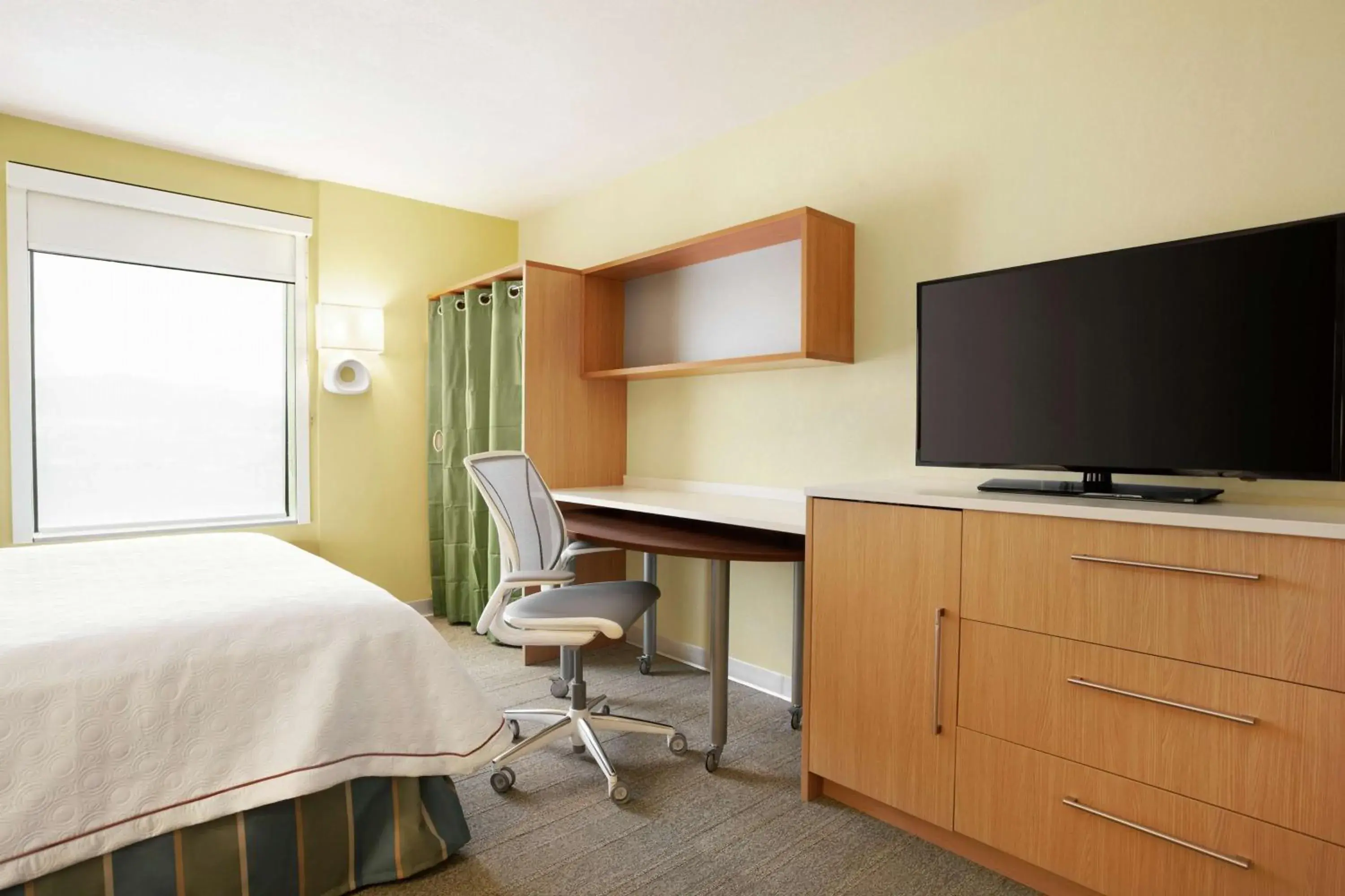 Bedroom, Bed in Home2 Suites By Hilton Elko Bedroom, Bed in Home2 Suites By Hilton Elko