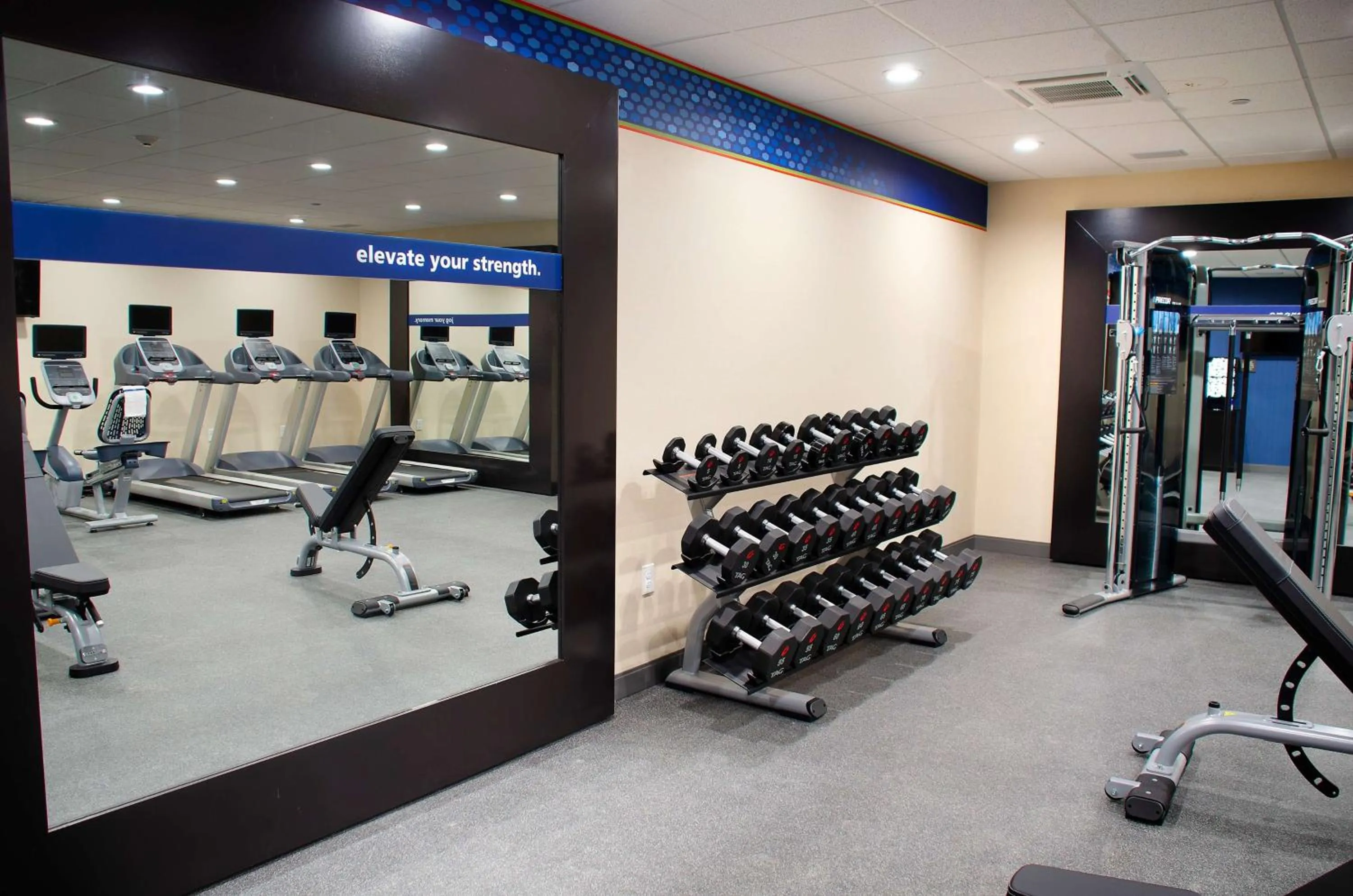 Fitness centre/facilities in Hampton Inn Lebanon
