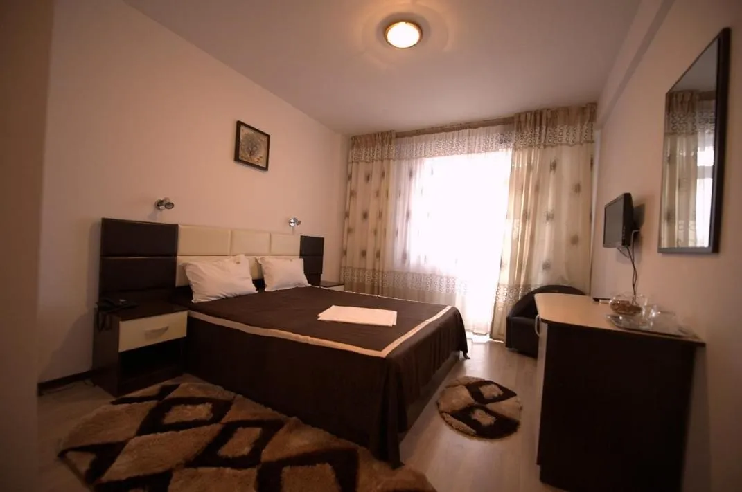 Photo of the whole room, Bed in Hotel Clas