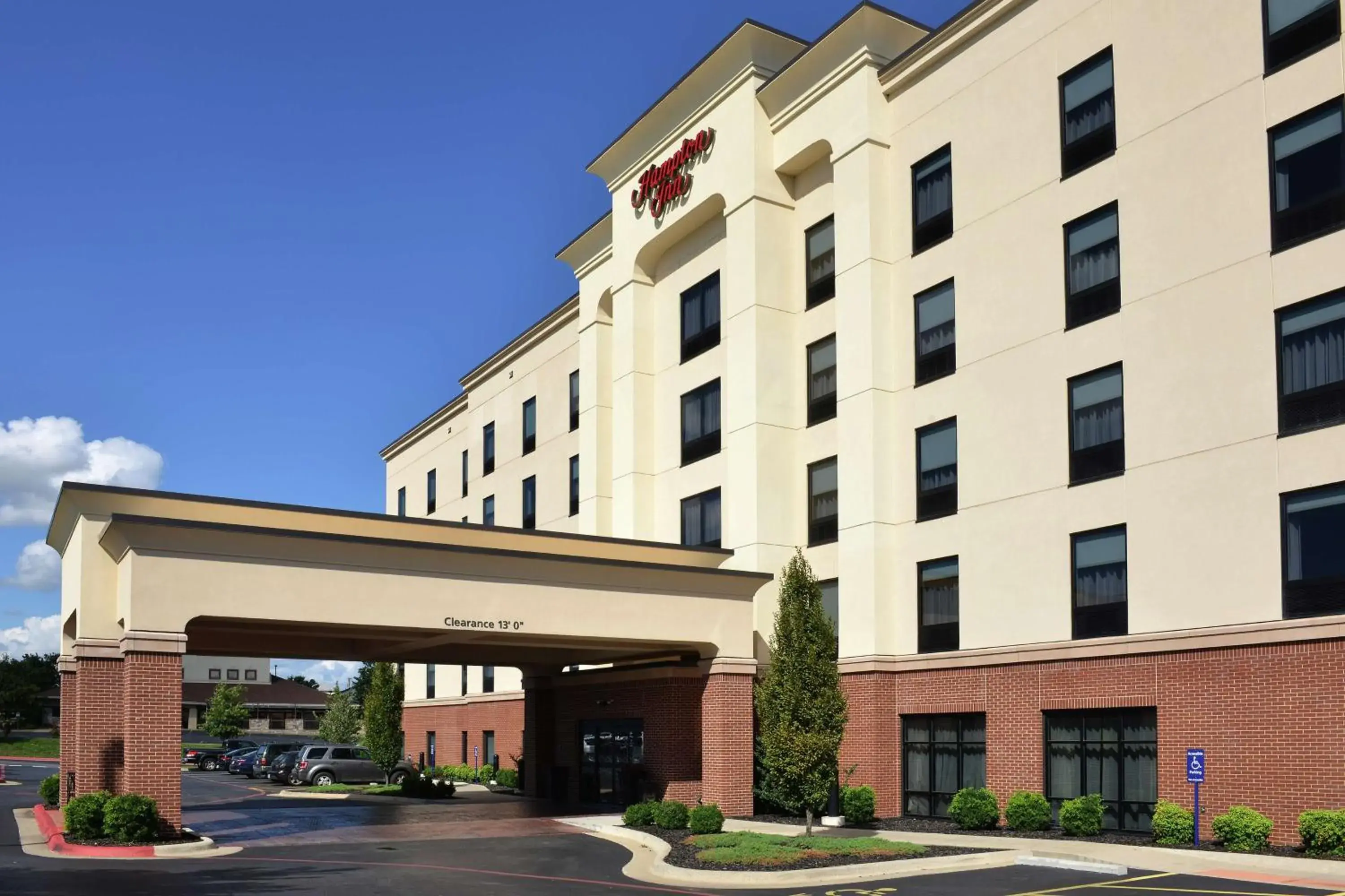 Property building in Hampton Inn Springfield-Southeast, MO Property building in Hampton Inn Springfield-Southeast, MO
