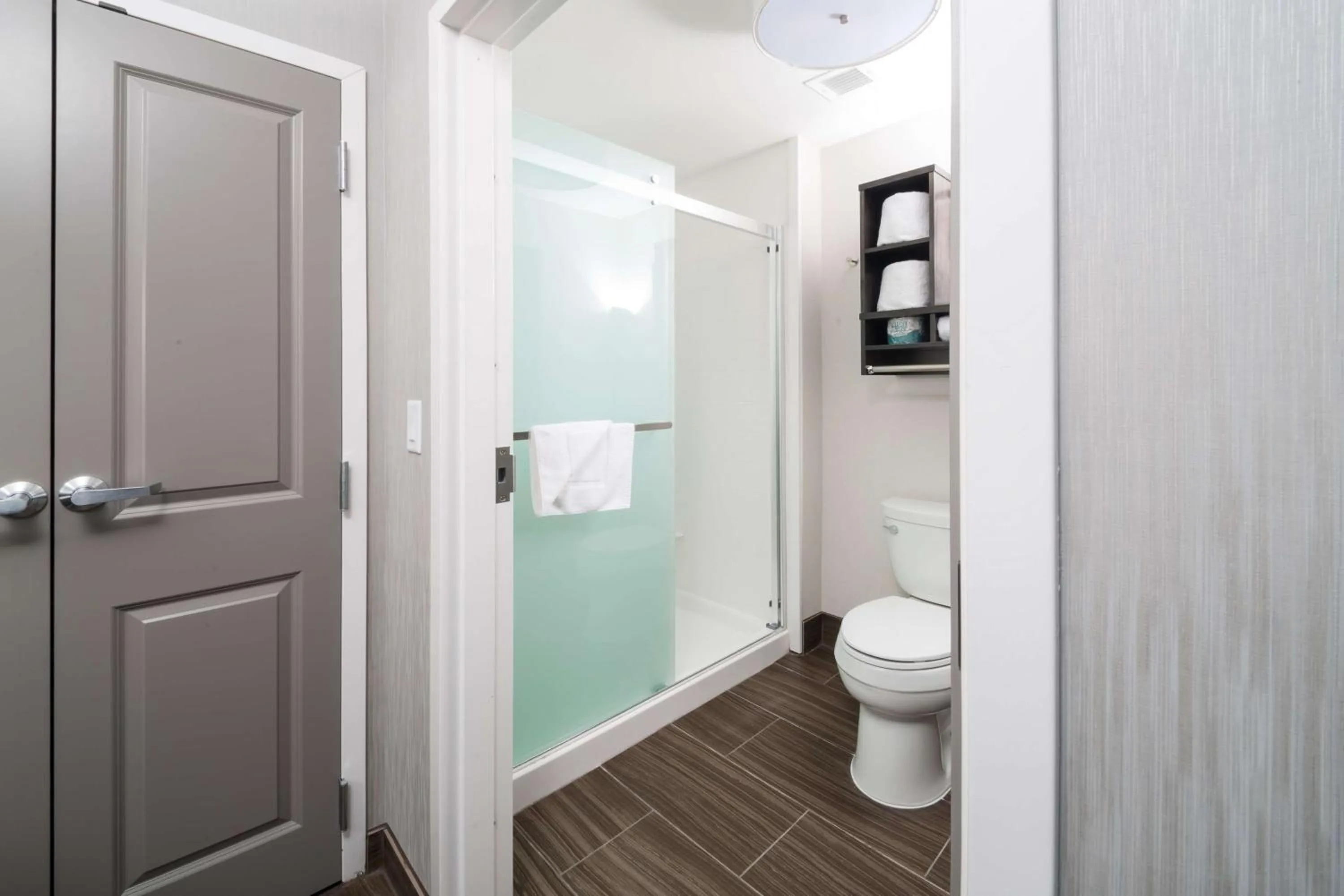 Bathroom in Homewood Suites By Hilton Tulsa Catoosa