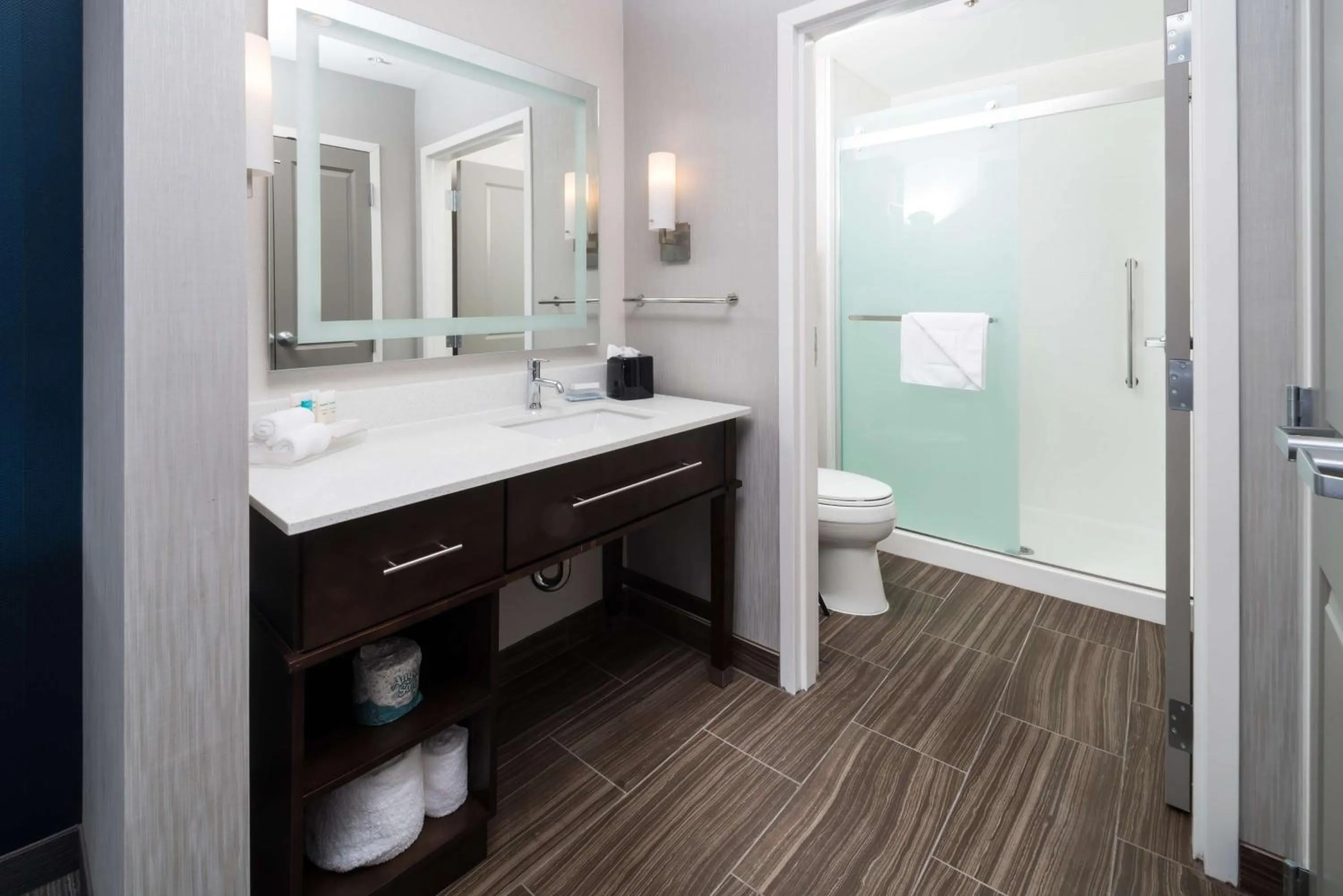 Bathroom in Homewood Suites By Hilton Tulsa Catoosa