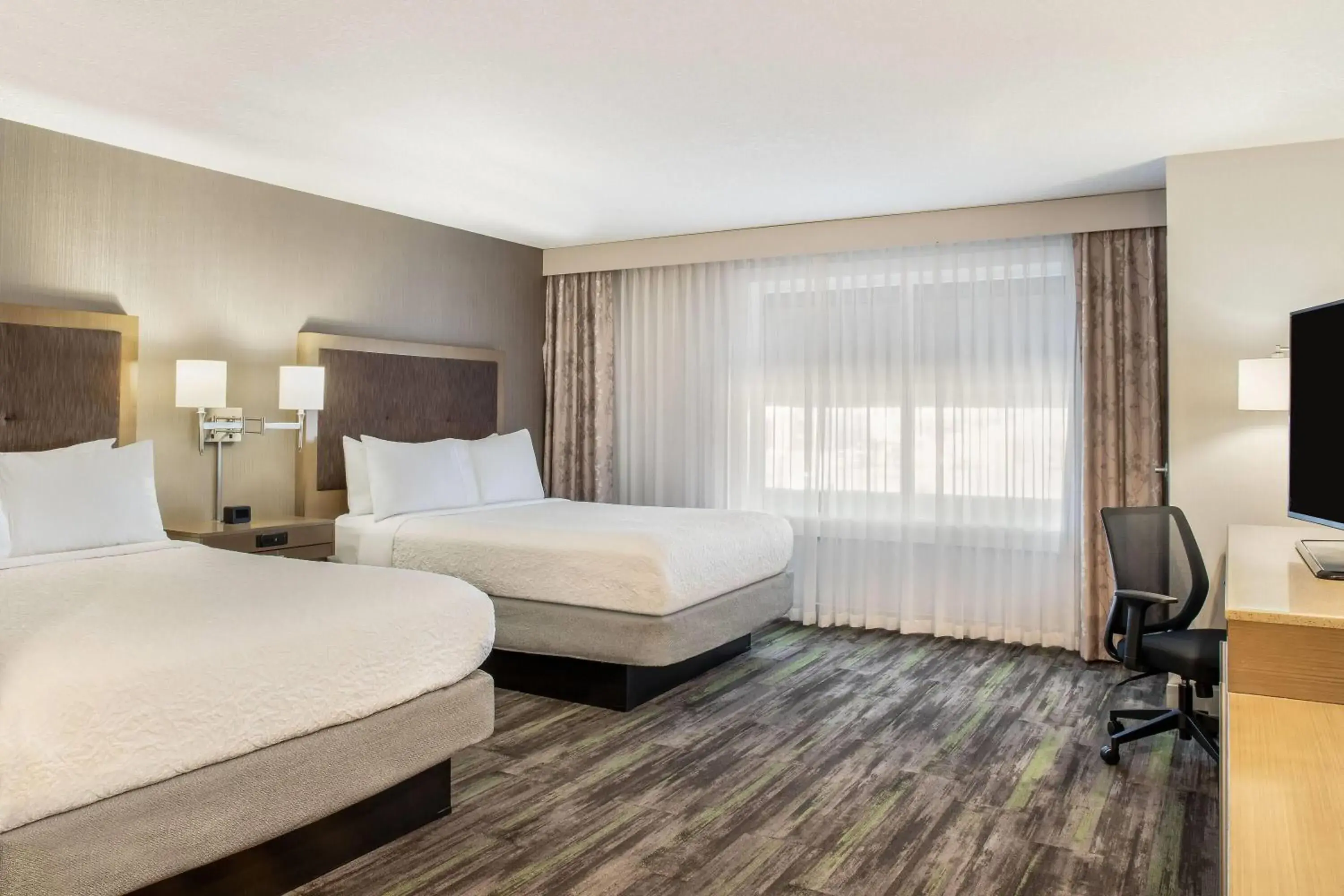 Bed in Ramada by Wyndham St Paul AB Bed in Ramada by Wyndham St Paul AB