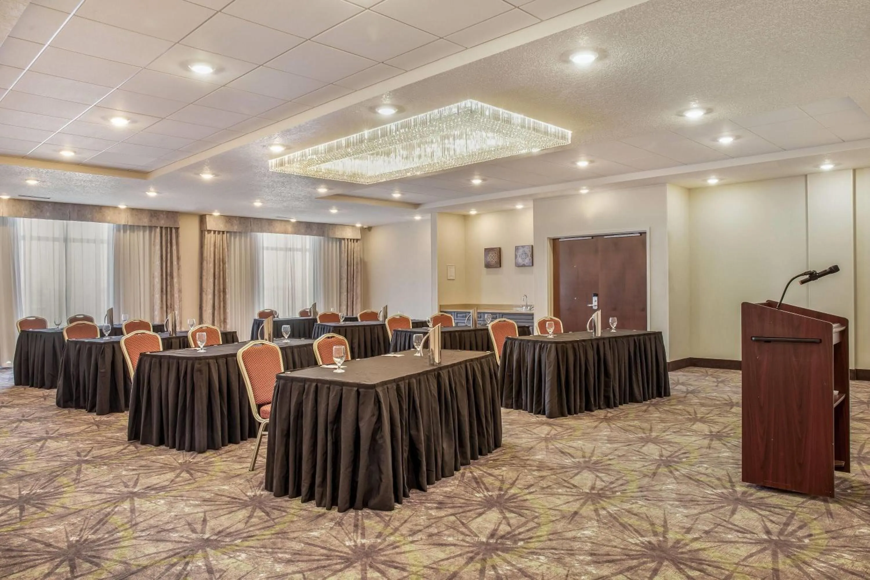 Meeting/conference room in Ramada by Wyndham St Paul AB