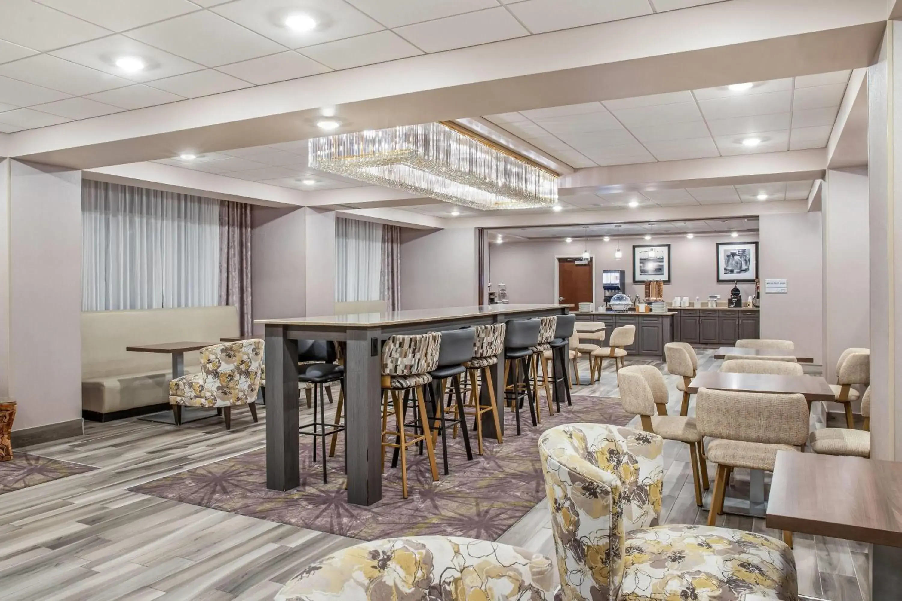 Restaurant/places to eat in Ramada by Wyndham St Paul AB Restaurant/places to eat in Ramada by Wyndham St Paul AB