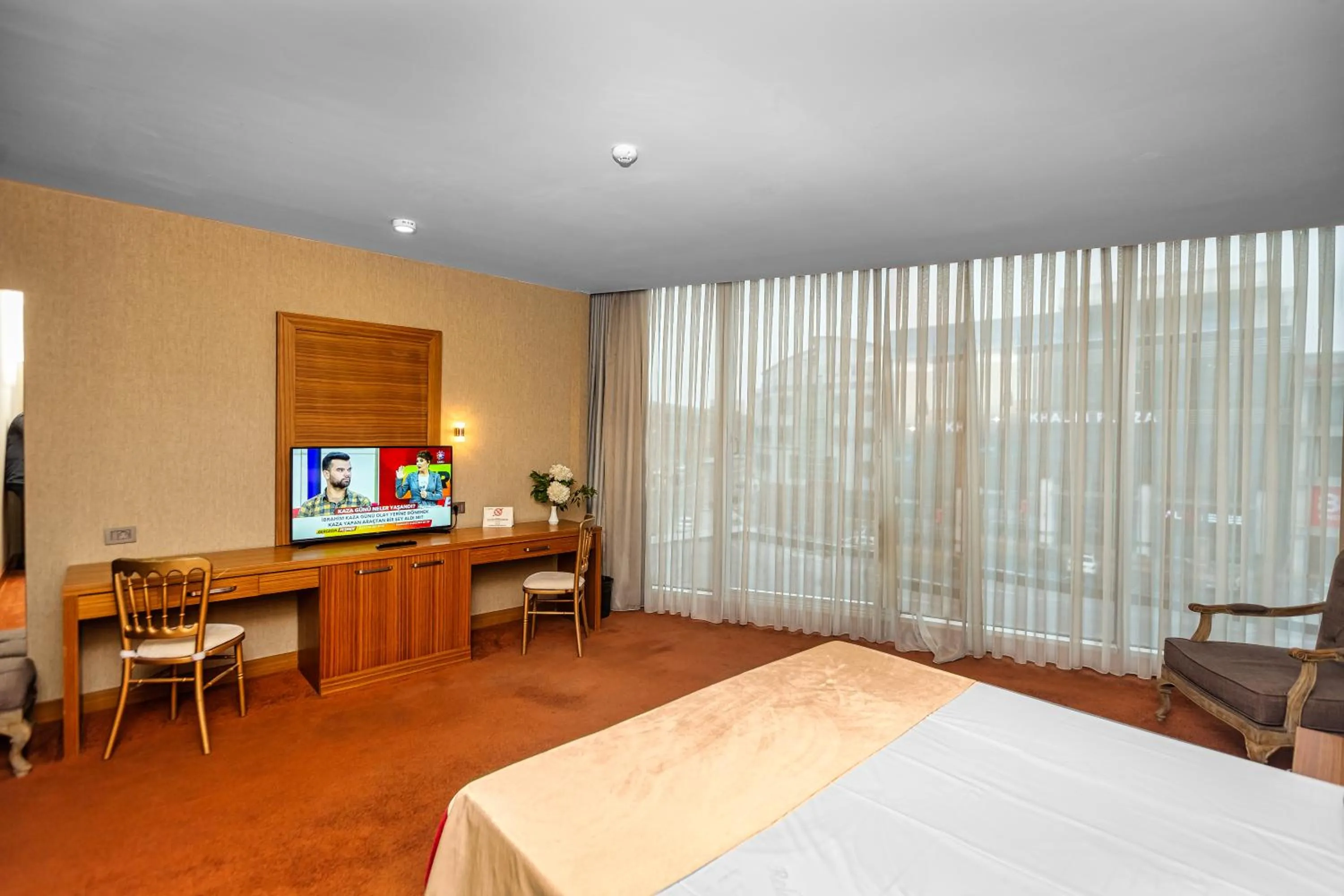 TV and multimedia in Sky Hotel Baku